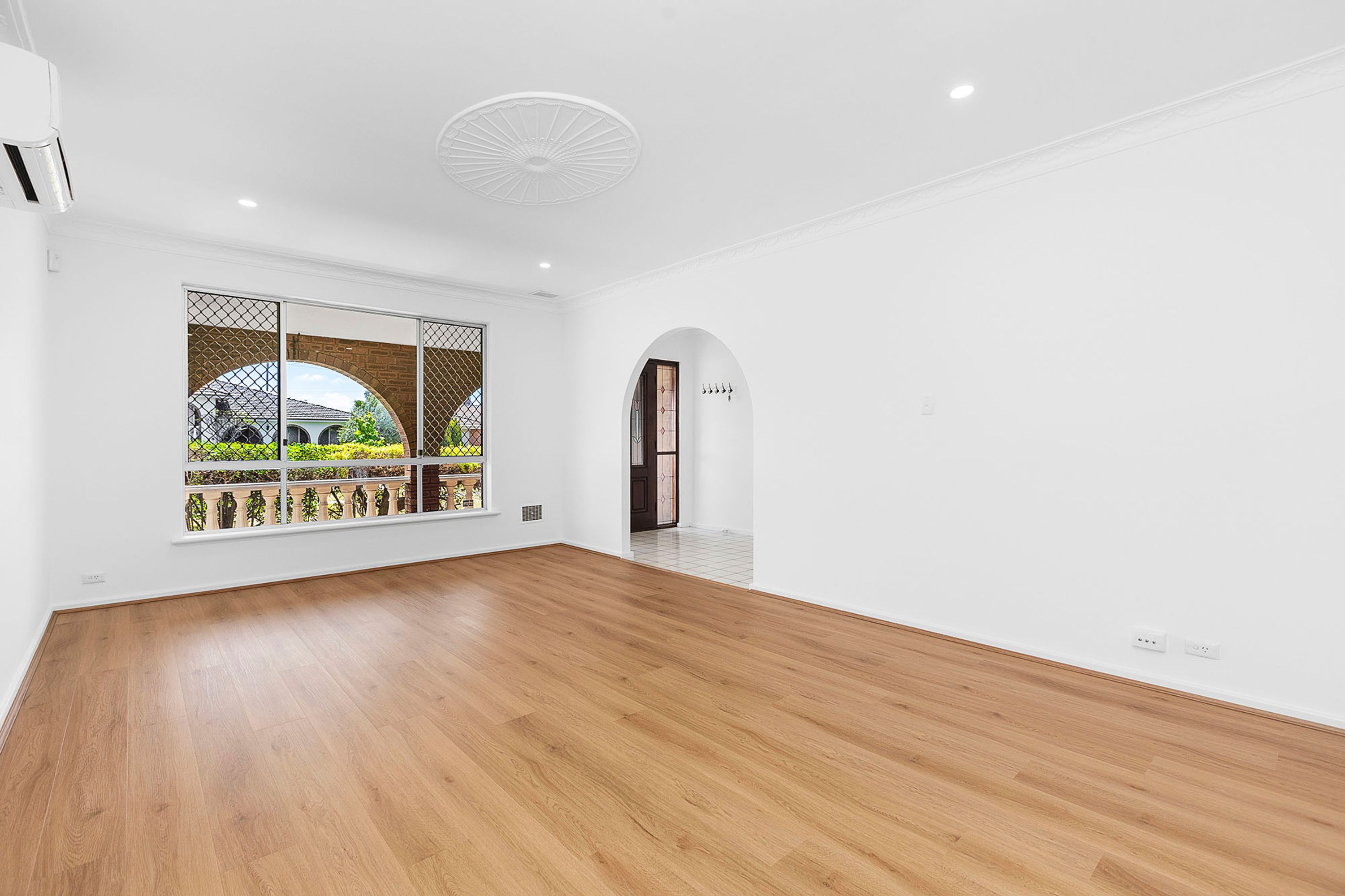 10 Avocet Road, Stirling - Thumbnail 5