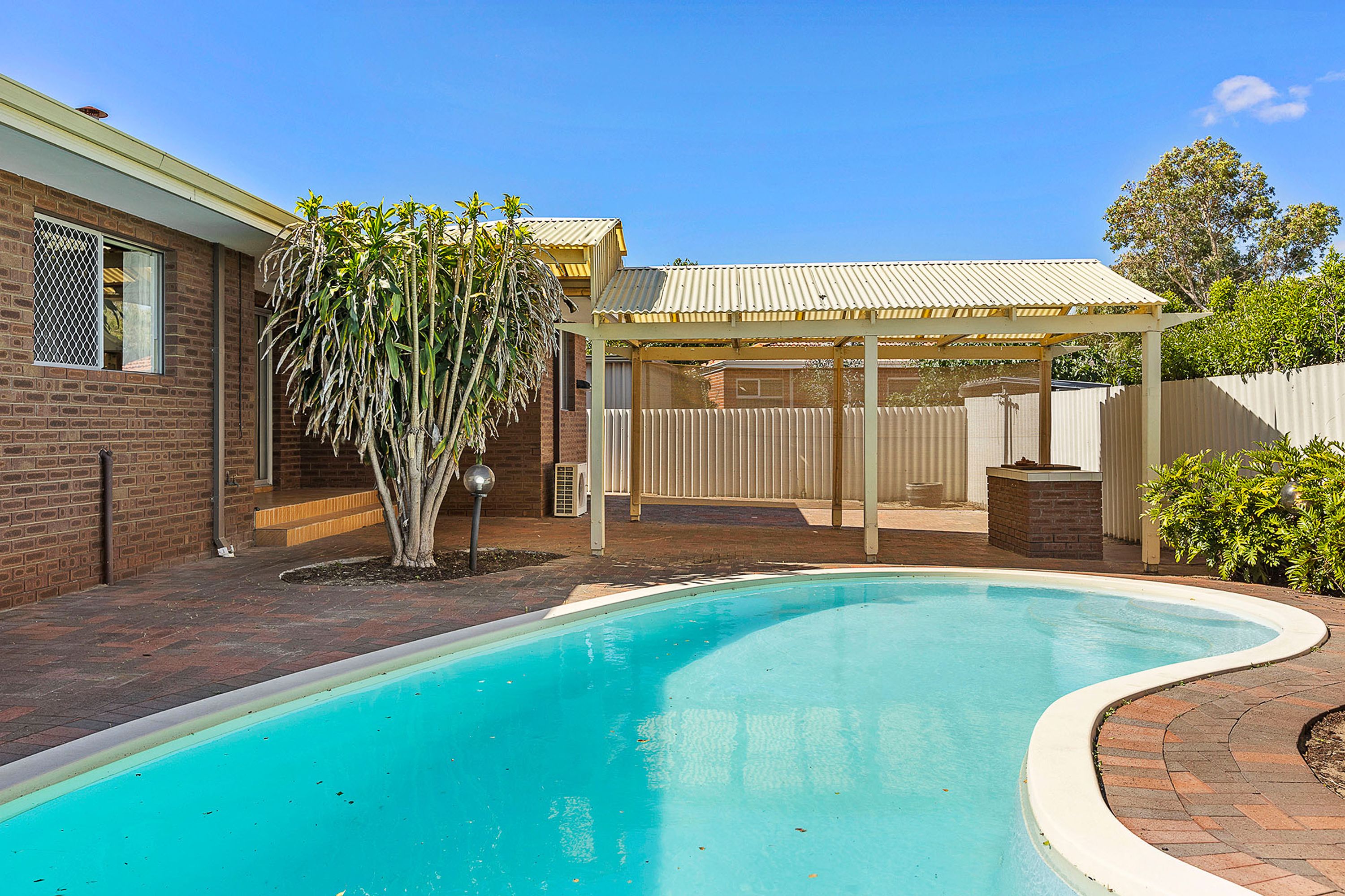 10 Avocet Road, Stirling - Thumbnail 3