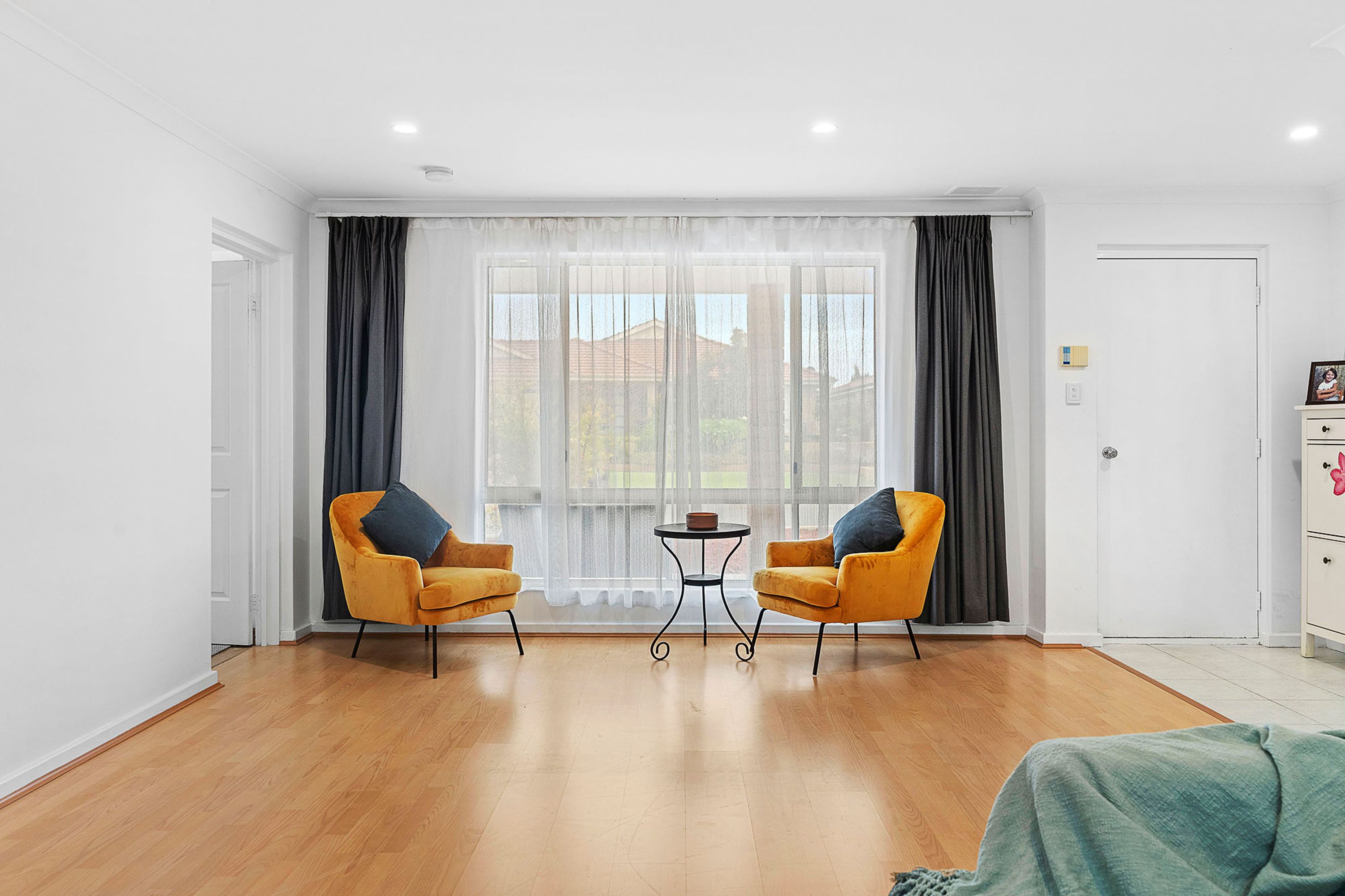 3 St Joseph Close, Stirling - Thumbnail 3