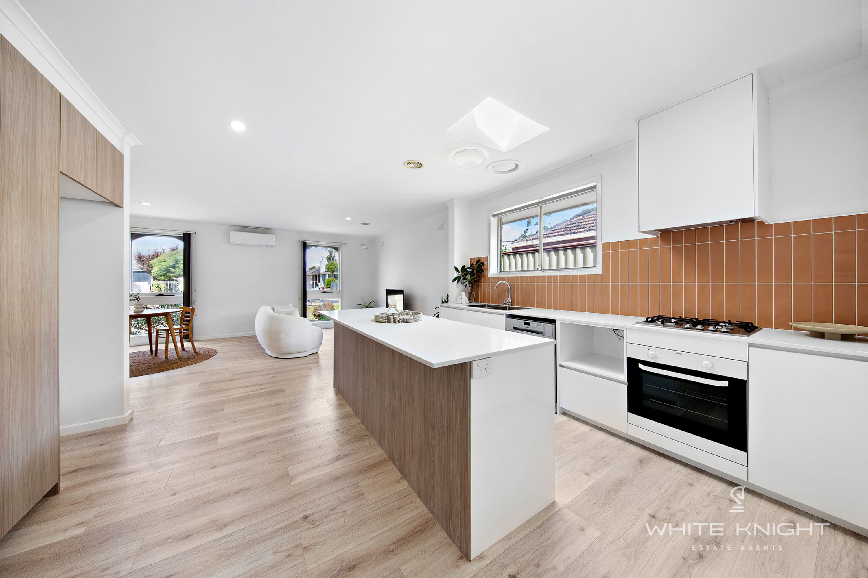38 Kiora Street, Altona Meadows VIC 3028, Altona Meadows - Thumbnail 3