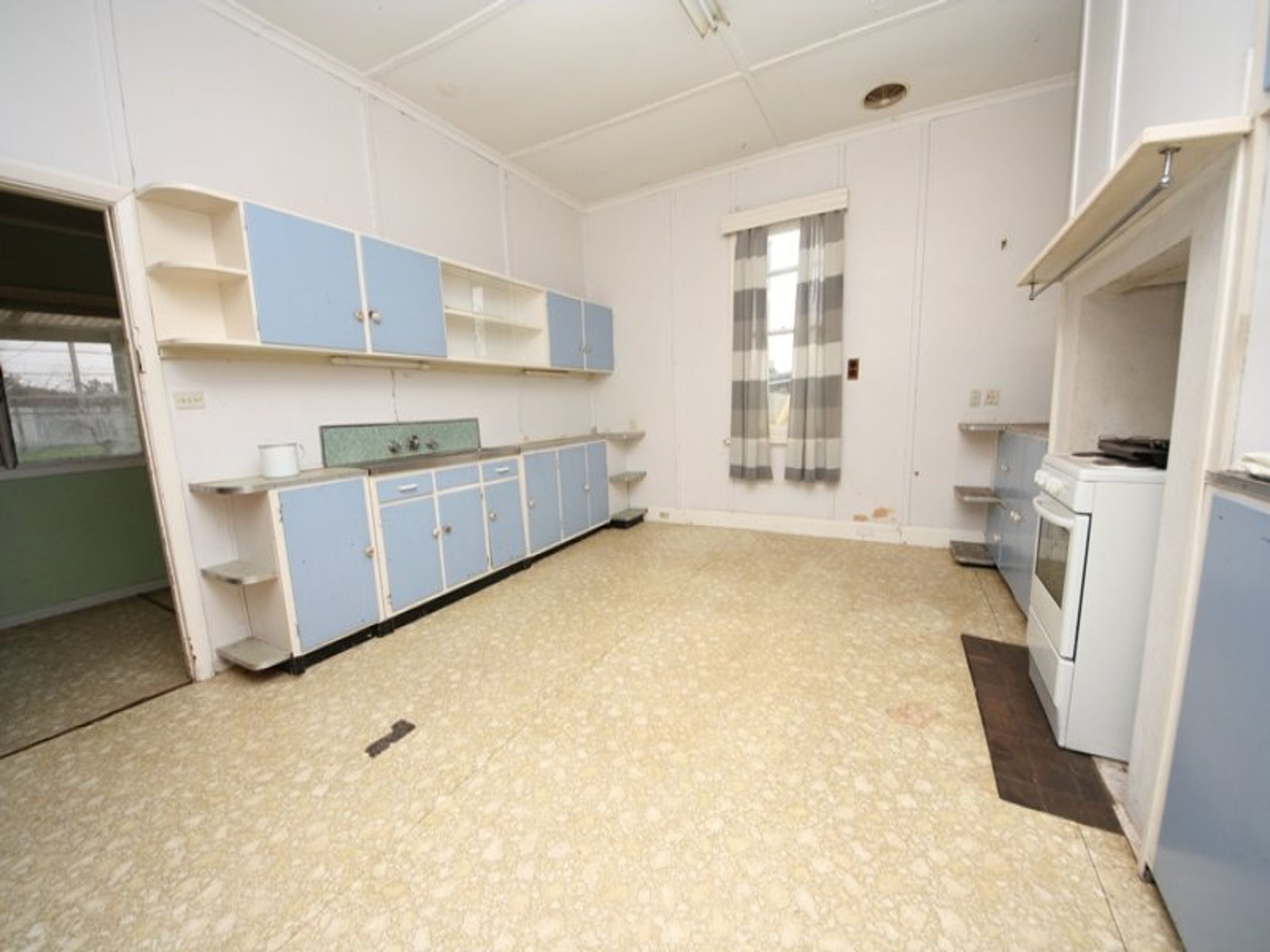 12 Woodward Street, Nhill VIC 3418, Nhill - Thumbnail 5
