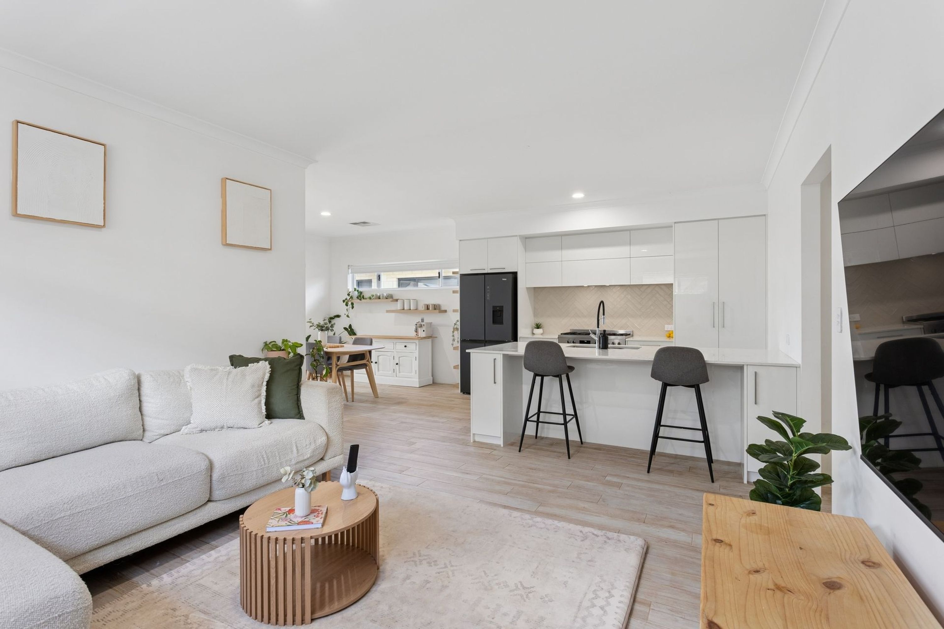 12 Langsett Street, Aveley - Thumbnail 3
