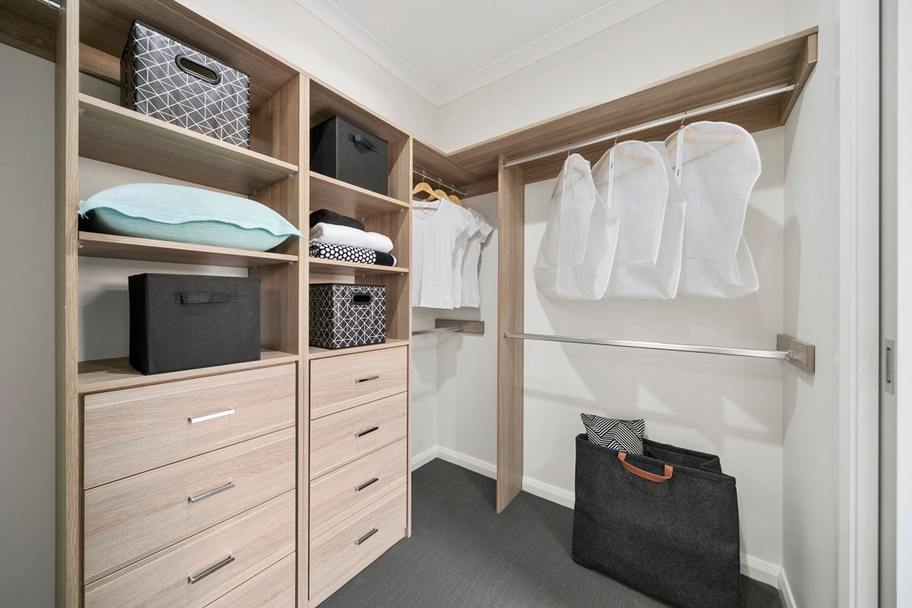28 MURPHY STREET, Clyde North - Thumbnail 4