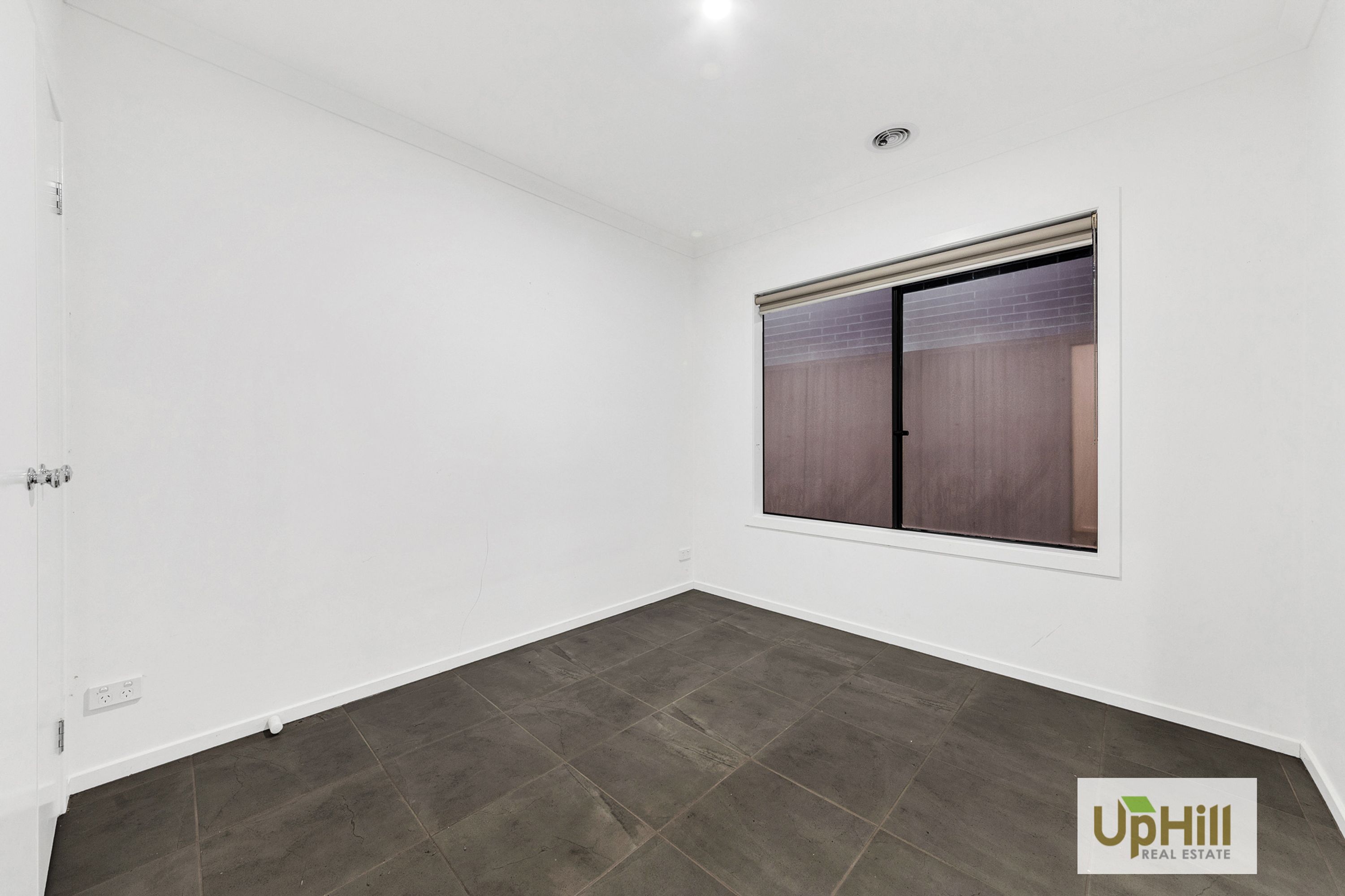 10 Creative Avenue, Clyde North - Thumbnail 4