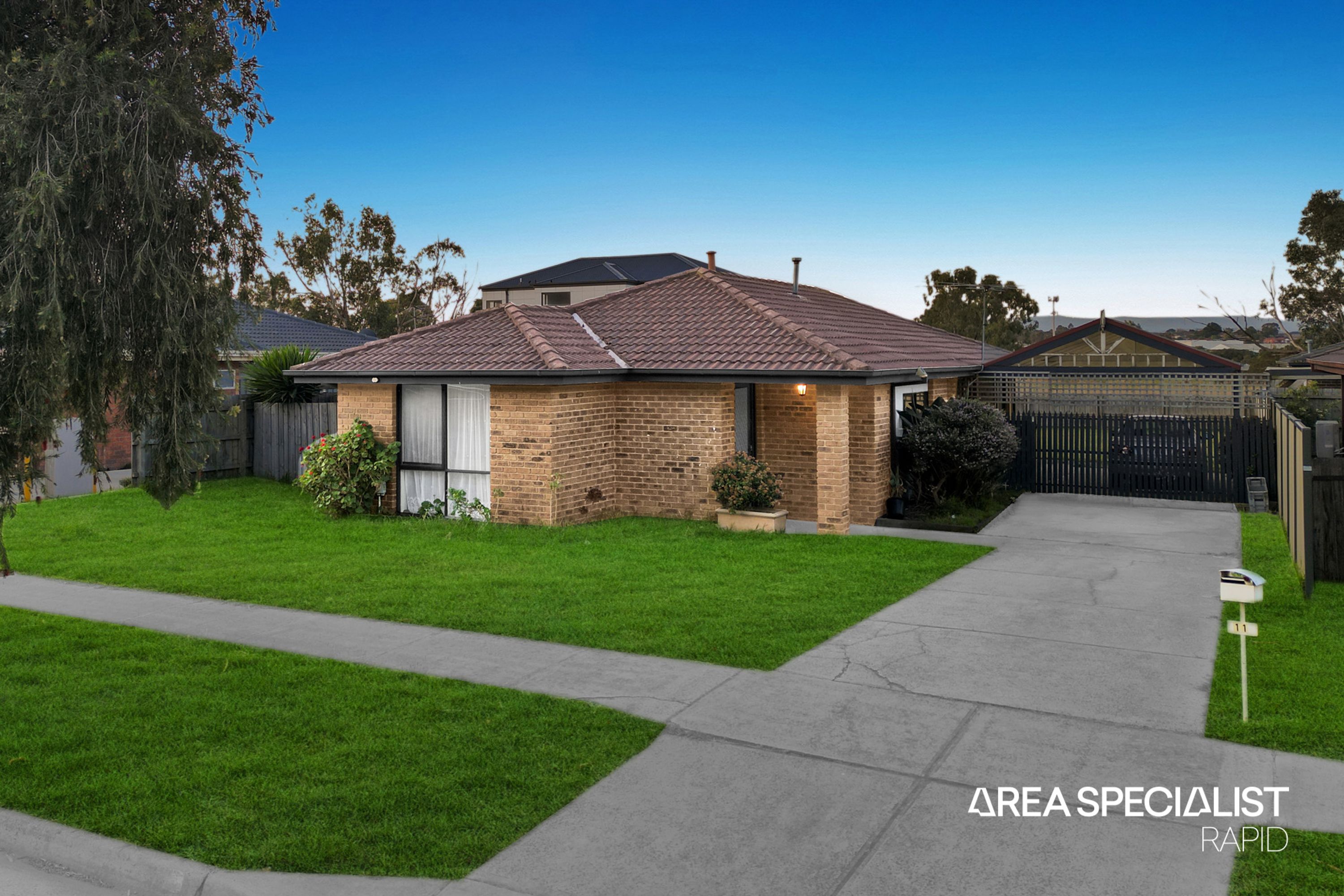 11 Blackwood Drive, Hampton Park - Image 1