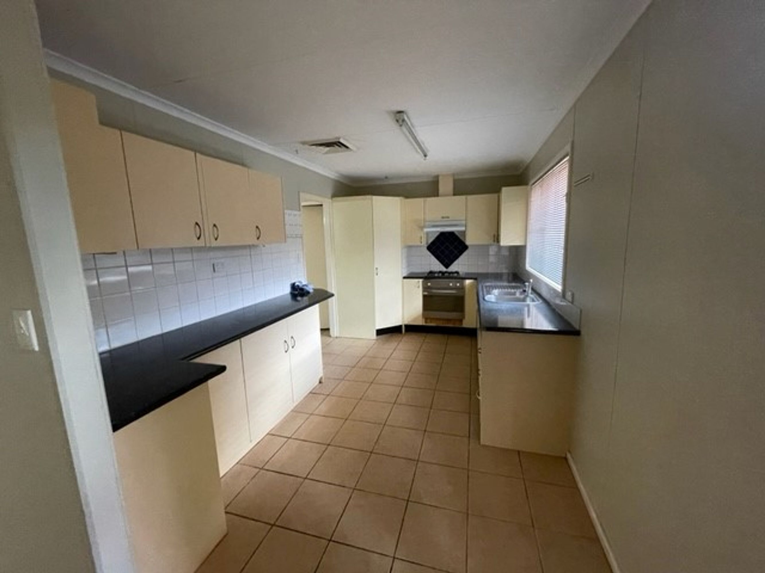 2 Carney Street, Newman, Newman - Thumbnail 4