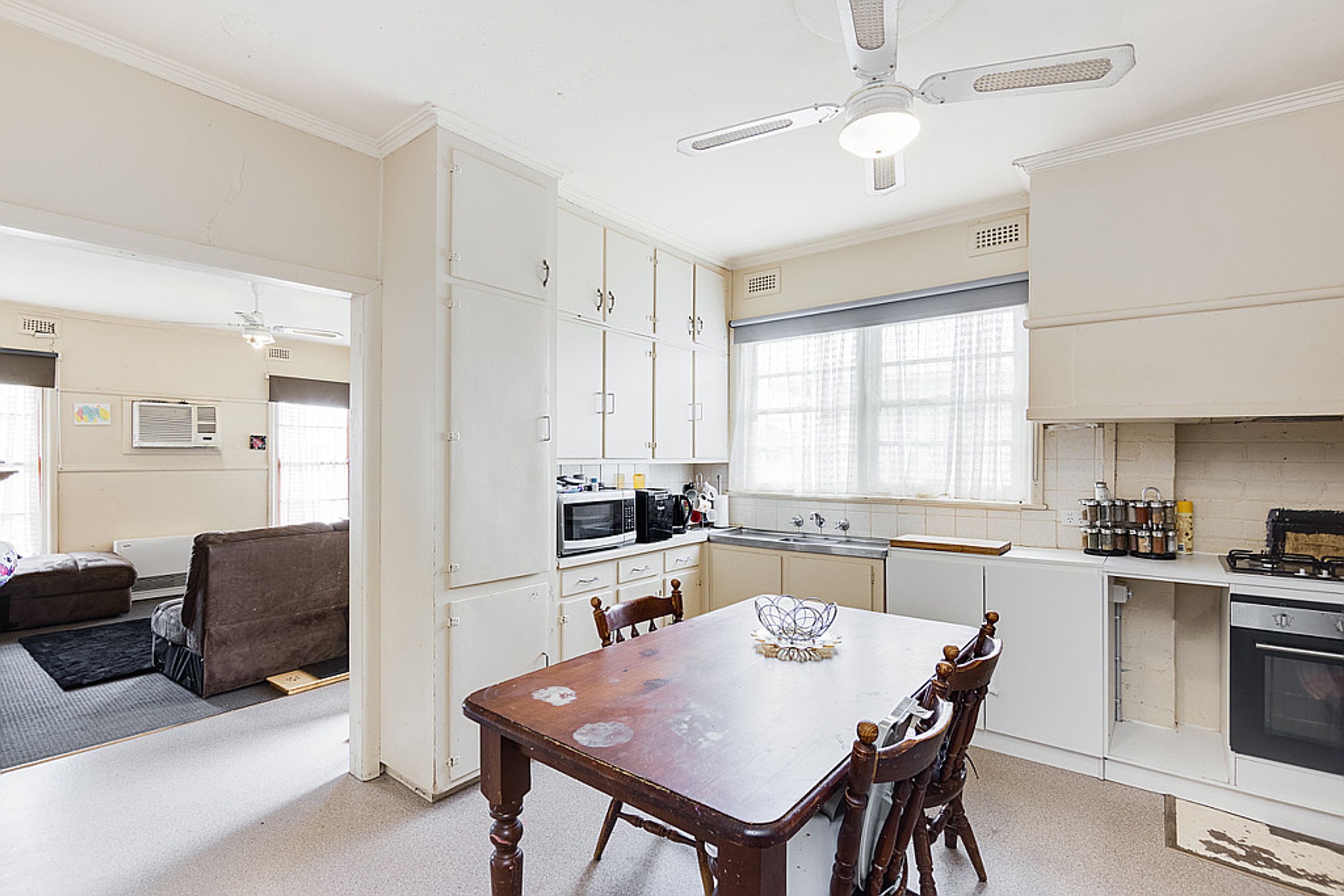 8 Elizabeth Street, Horsham VIC 3400, Horsham - Thumbnail 2