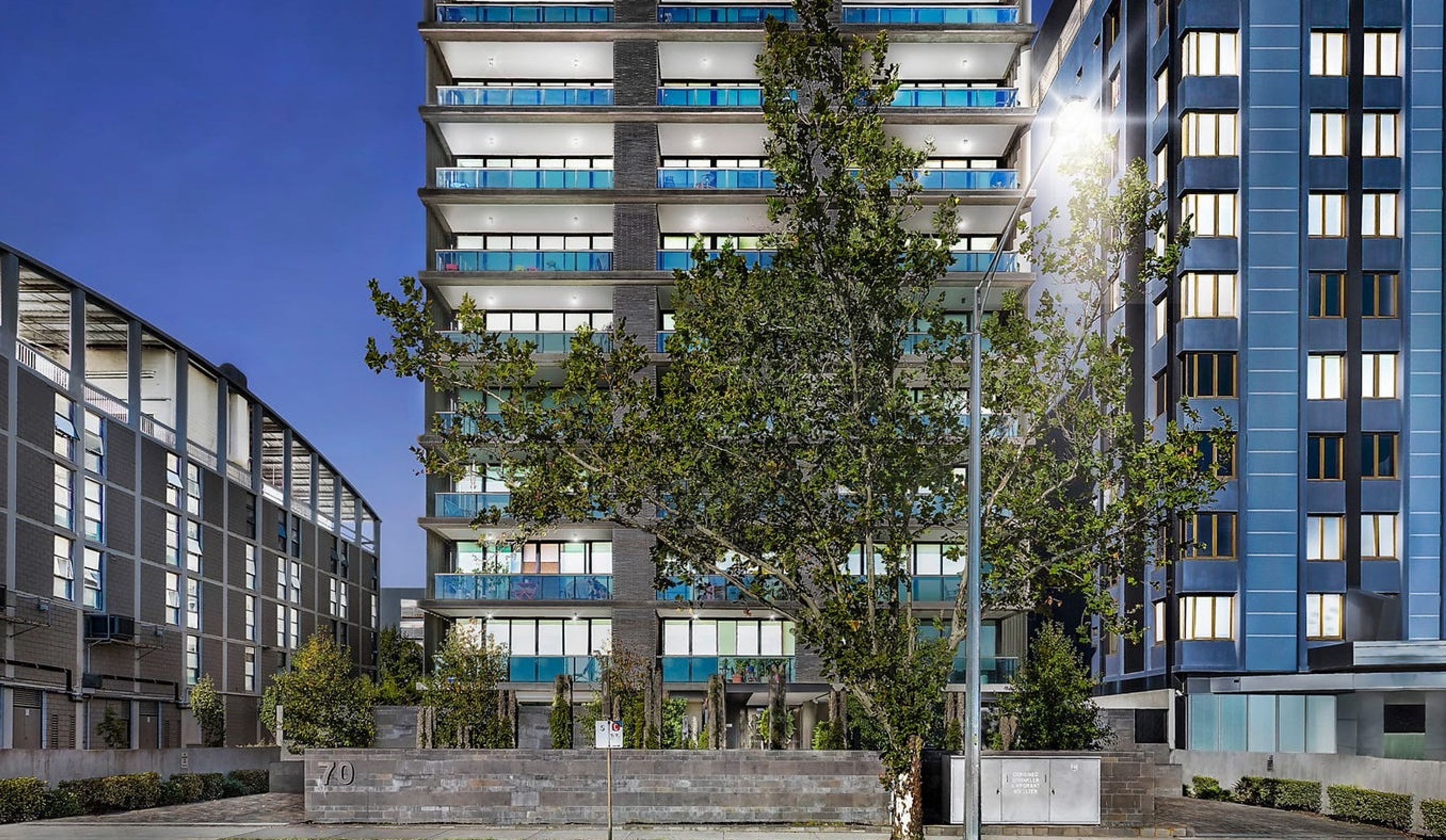 203/70 Queens Road, Melbourne - Image 1
