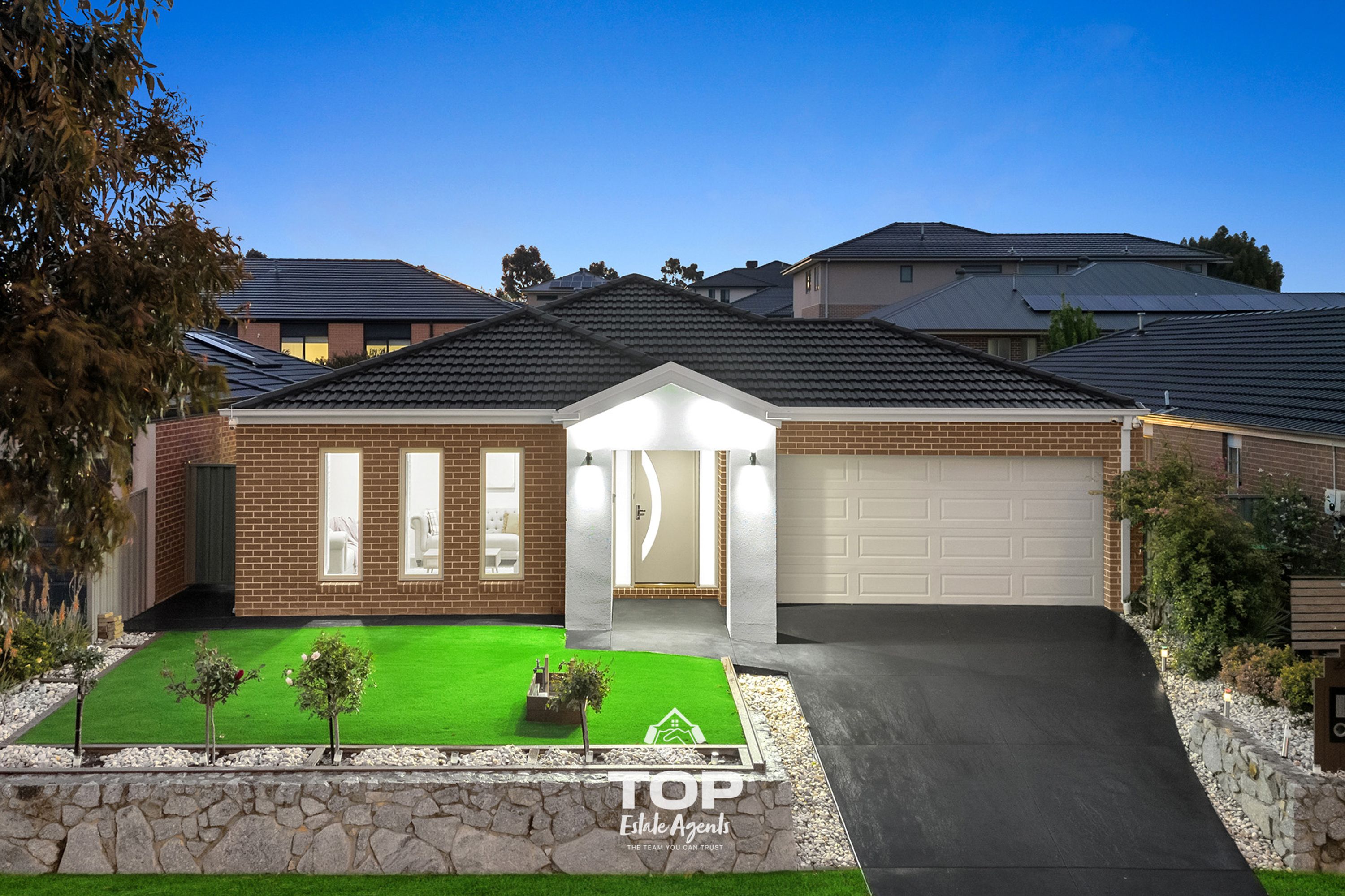 228 Casey Fields Boulevard, Cranbourne East - Thumbnail 2