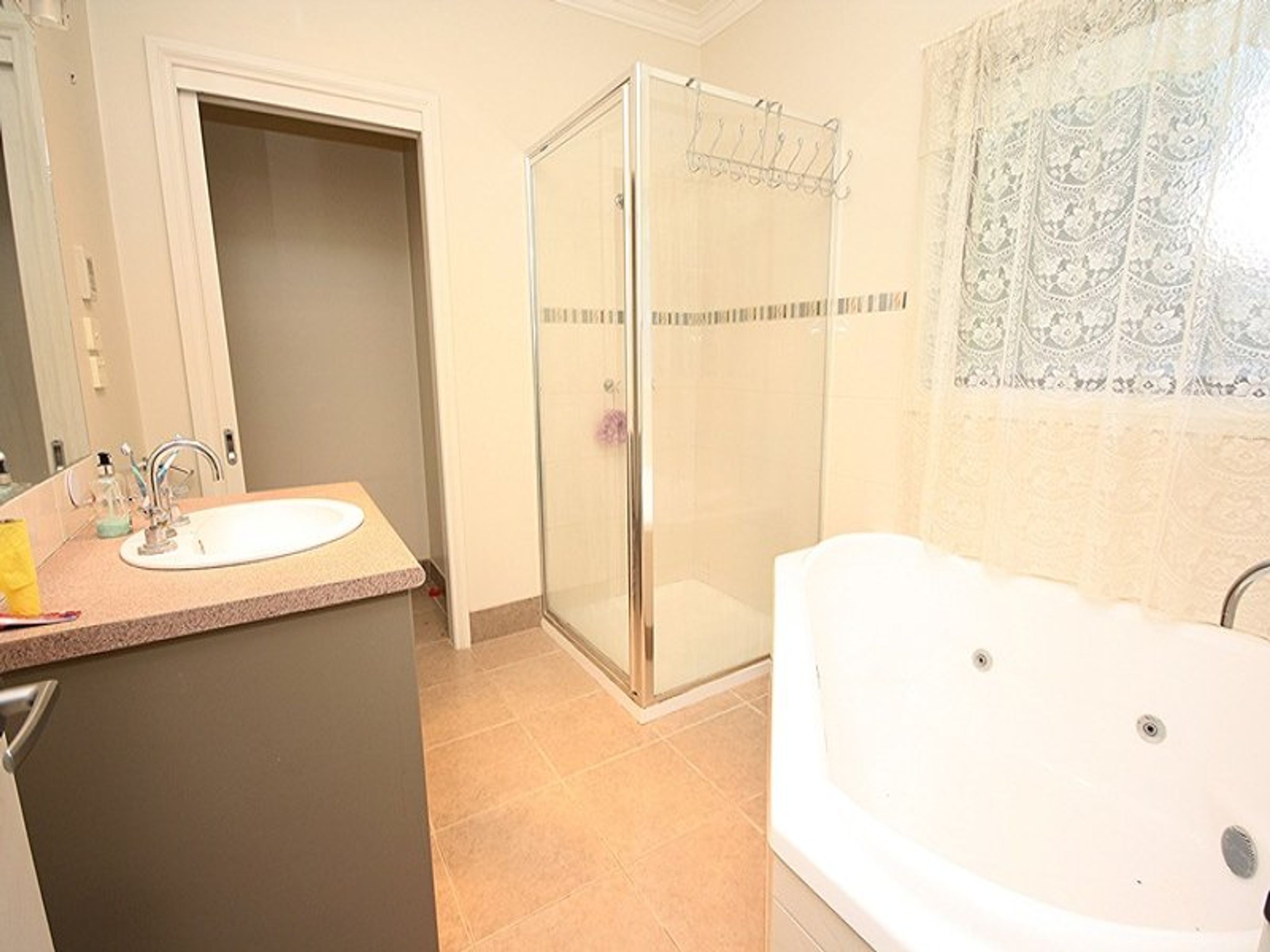 12 Oliver Court, Horsham VIC 3400, Horsham - Thumbnail 4