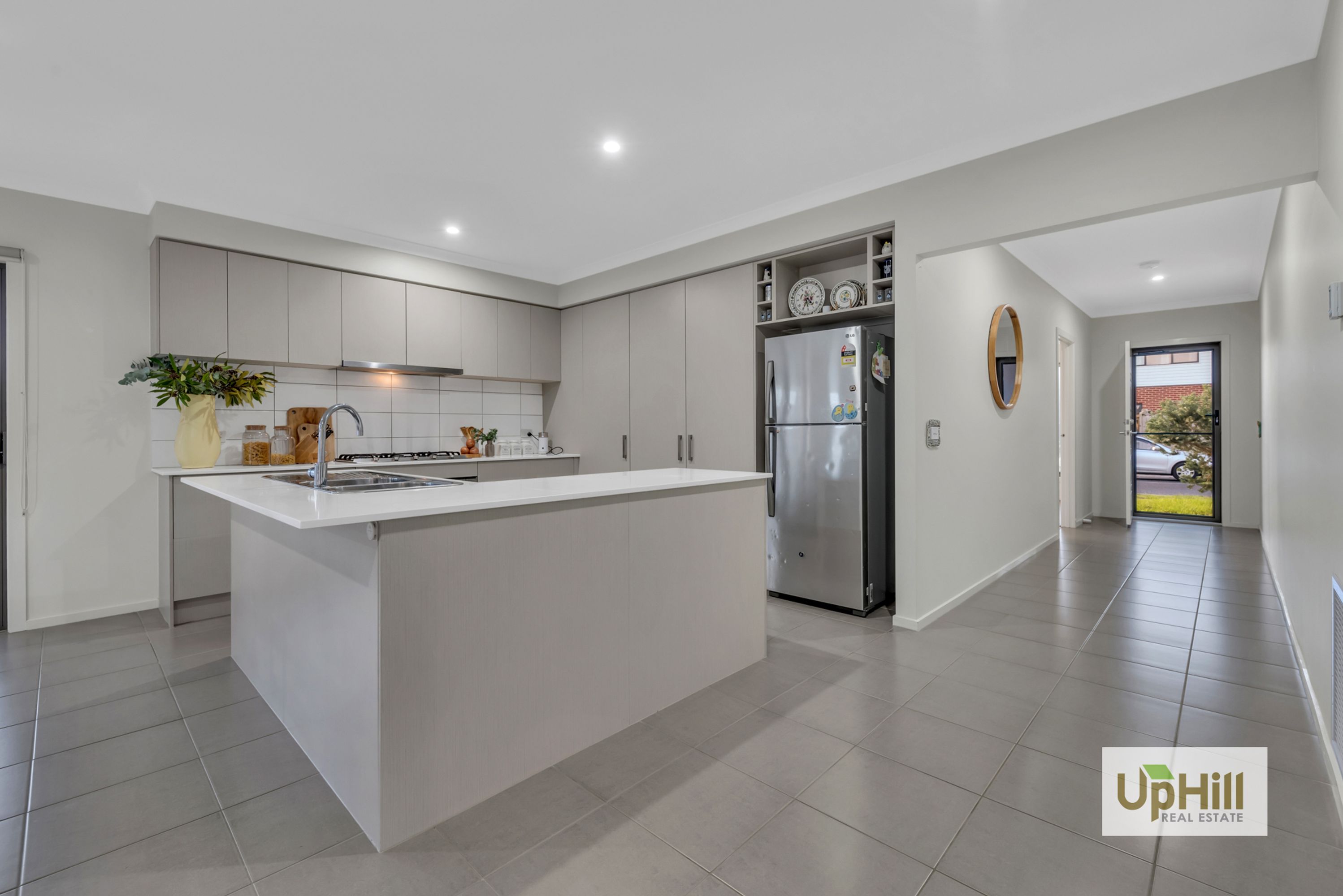 2 Guernsey Street, Clyde North - Thumbnail 4