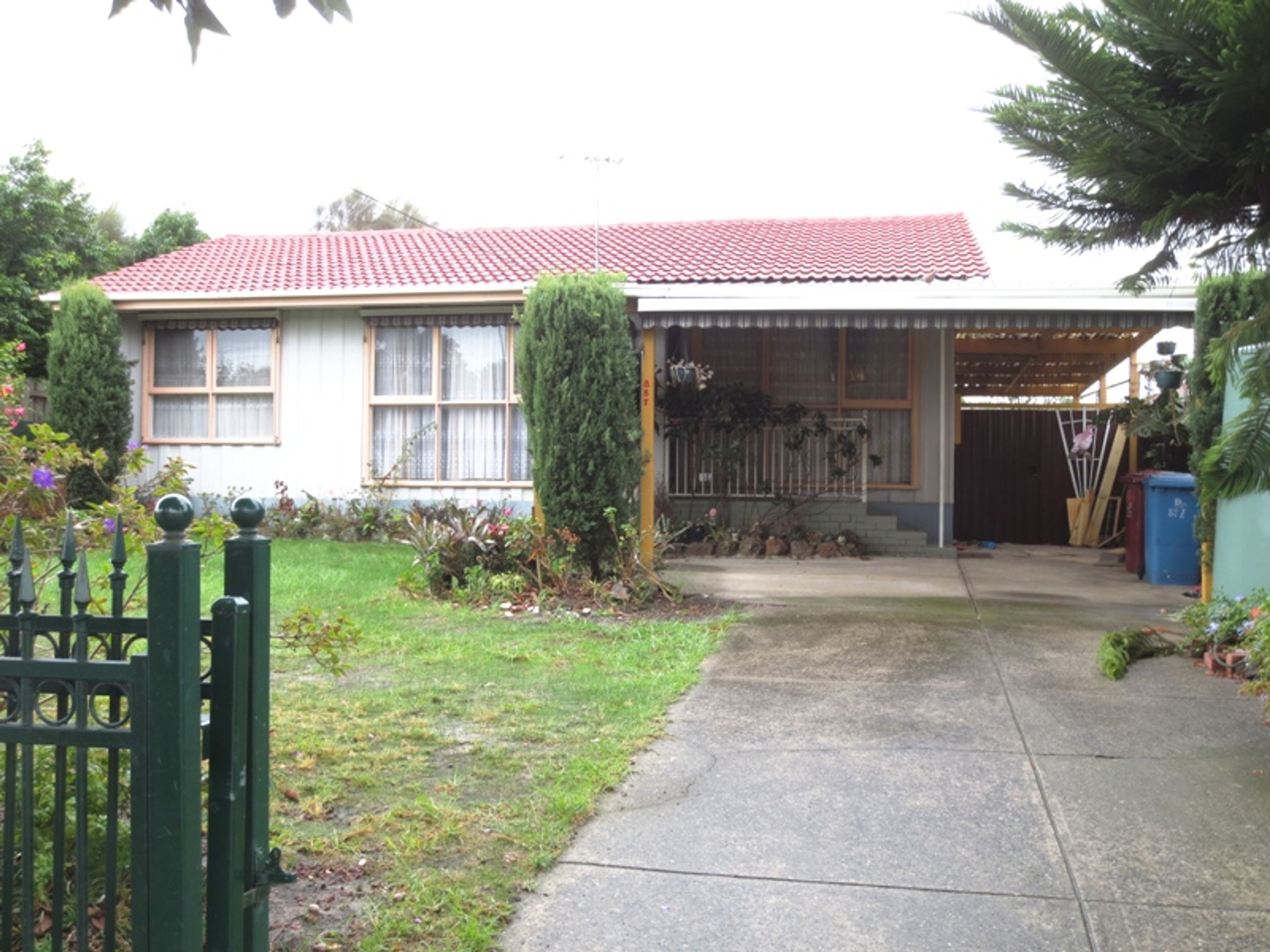 887 Heatherton Road