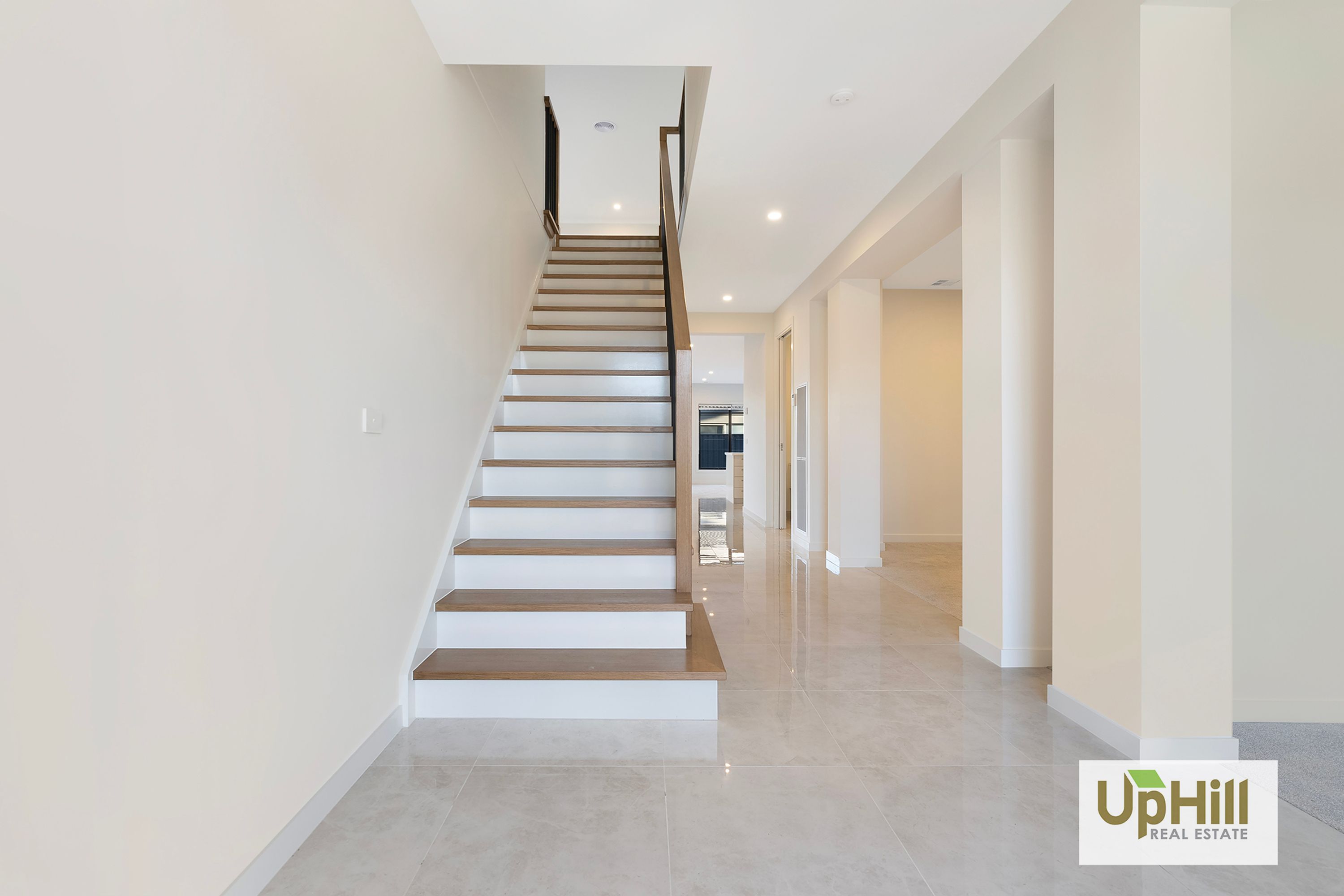 28 Cavern Boulevard, Clyde North - Thumbnail 3