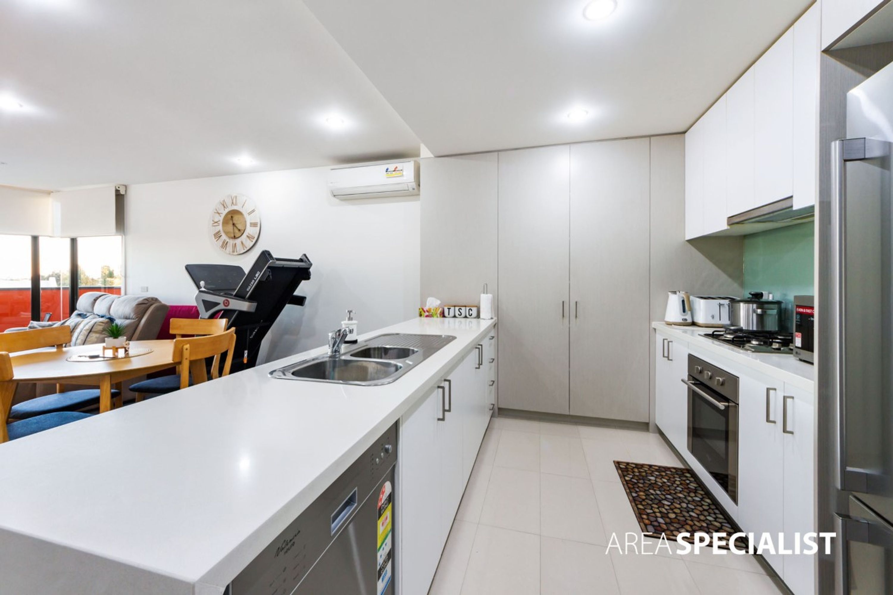 16/1 Woodward Way, Caroline Springs VIC 3023, Caroline Springs - Thumbnail 3