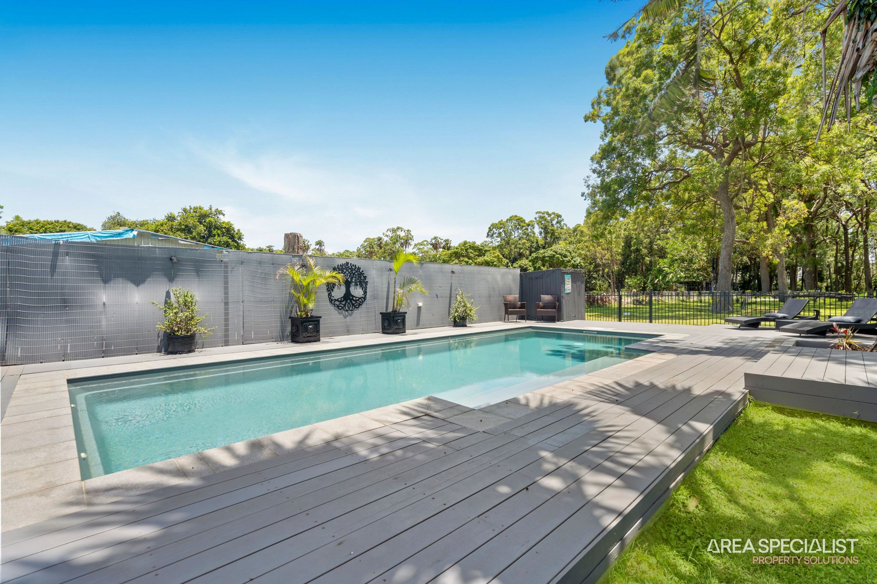 52 Pelican Parade, Jacobs Well, Jacobs Well - Image 1