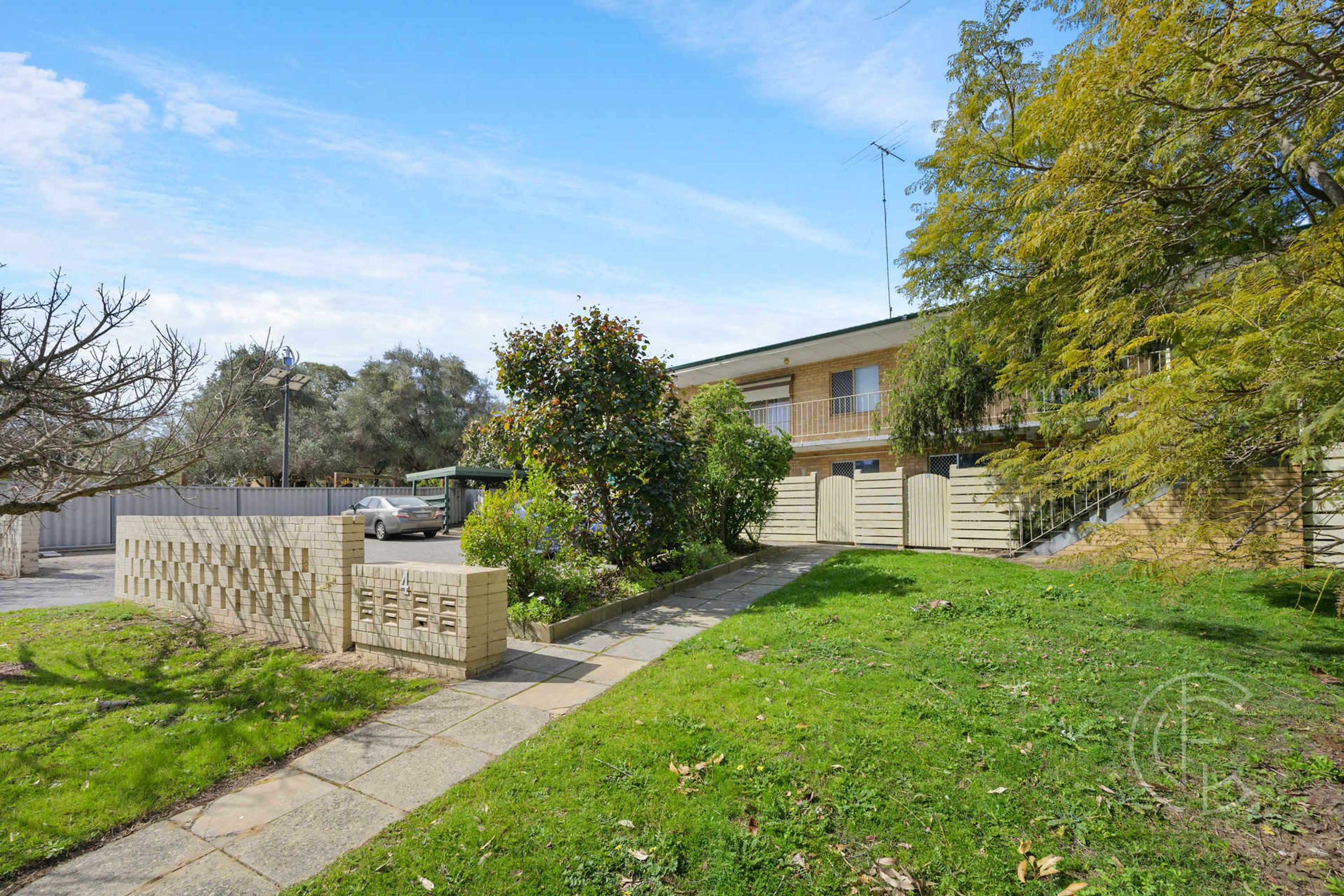 2/4 Jersey Street, Jolimont, WA 6014, Jolimont - Thumbnail 4
