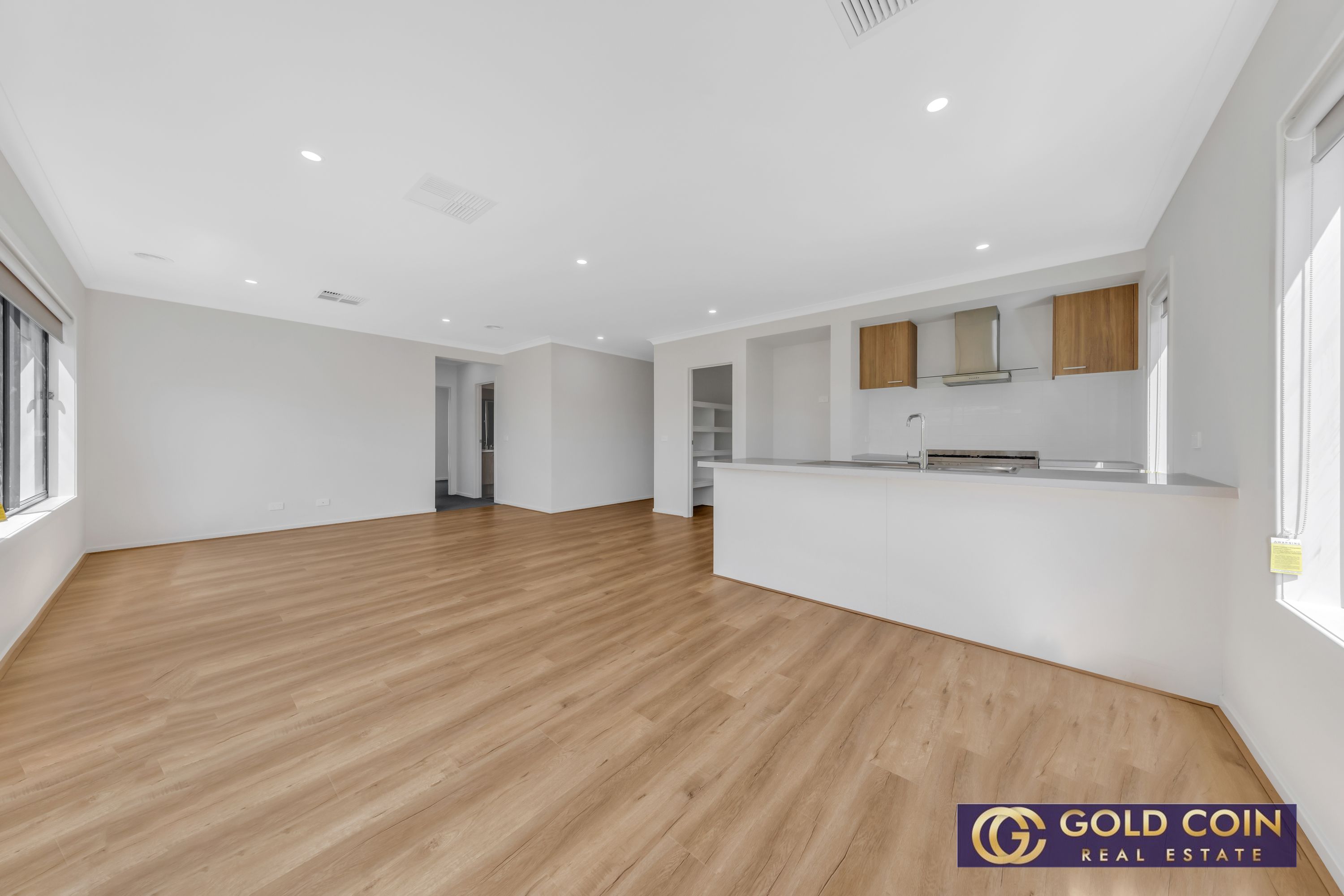 4 Magnolia Crescent, Beveridge - Thumbnail 2