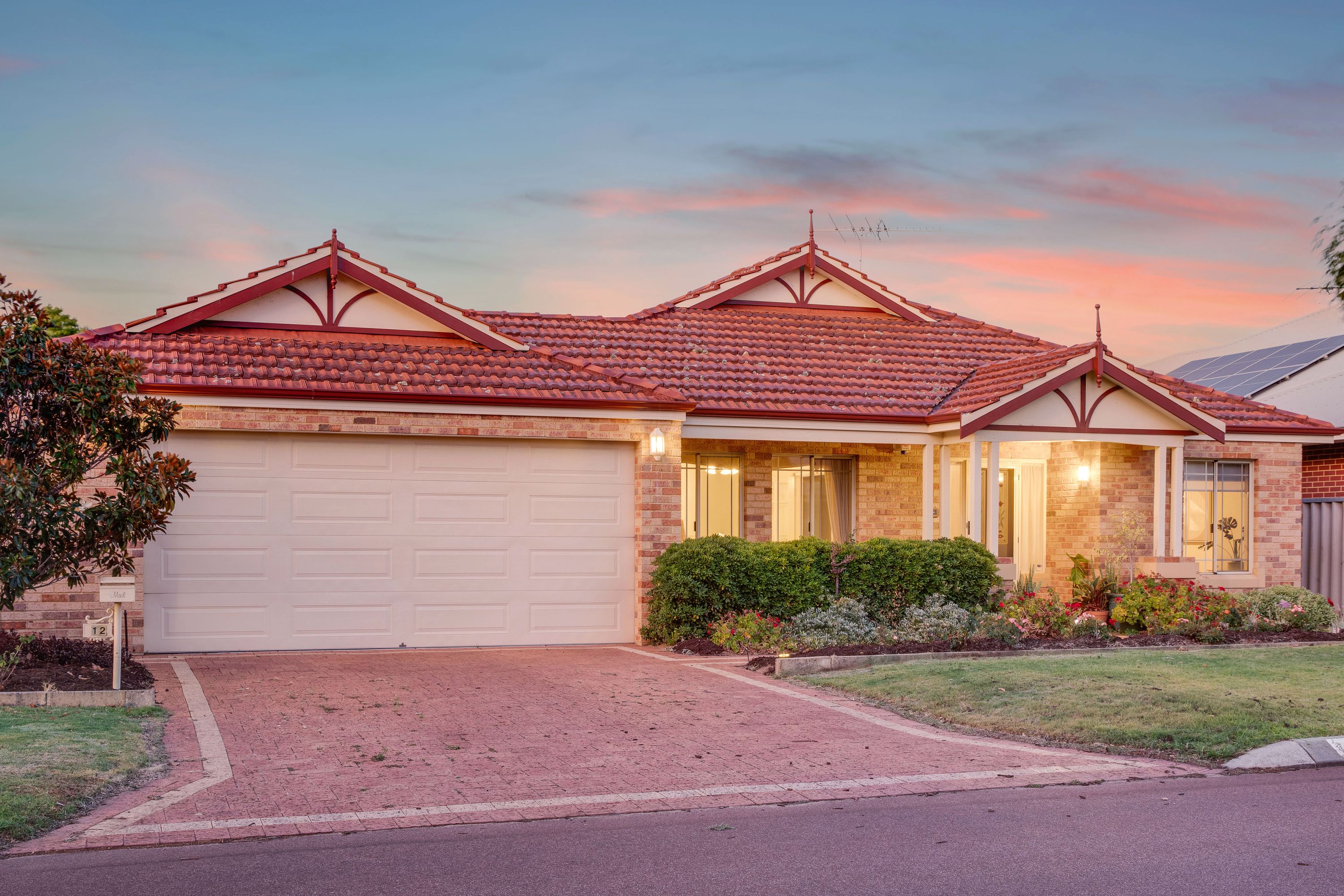 12 Settlers Circle, Gwelup - Thumbnail 2