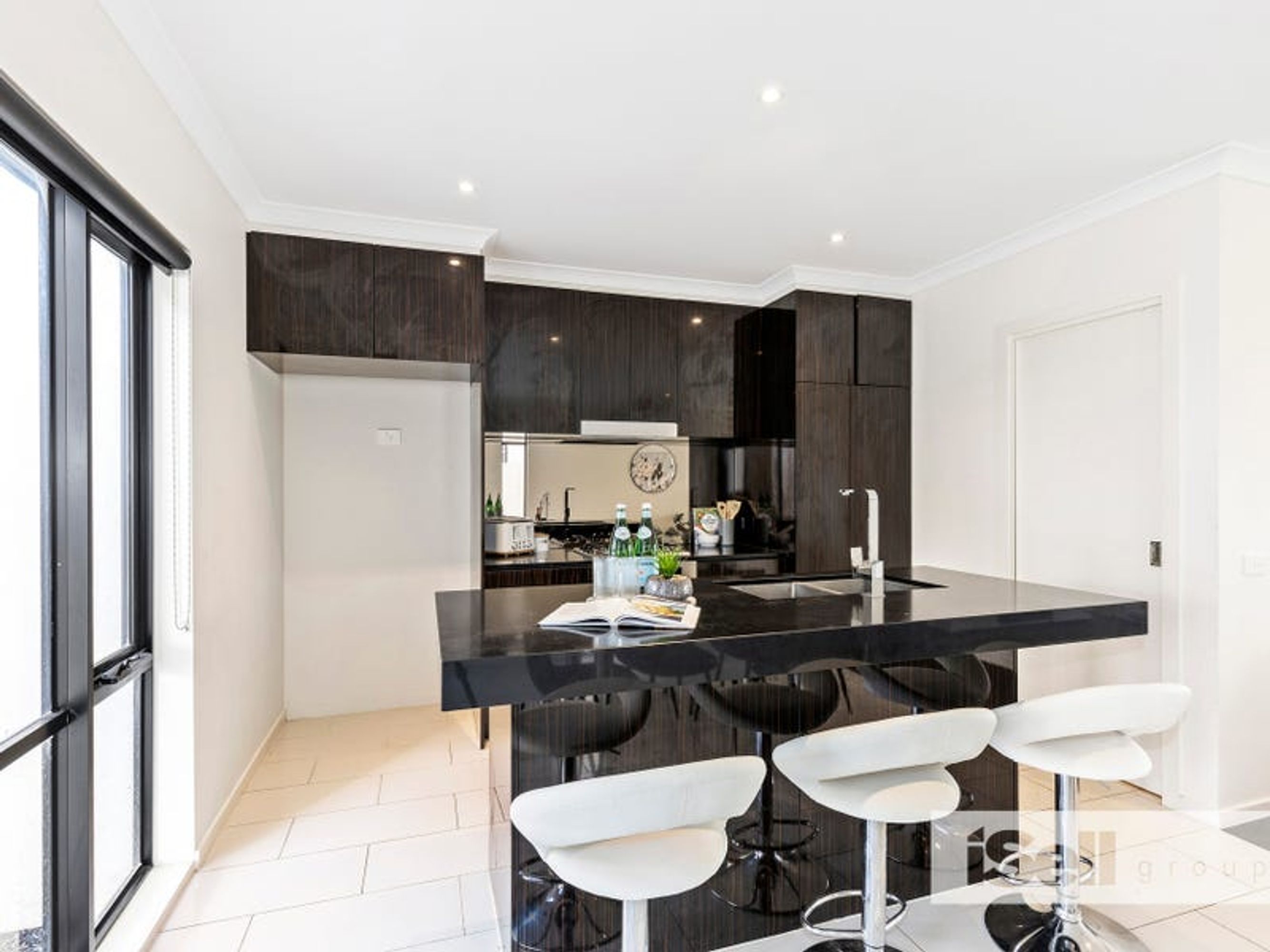 15 Orana Way, Springvale - Thumbnail 3