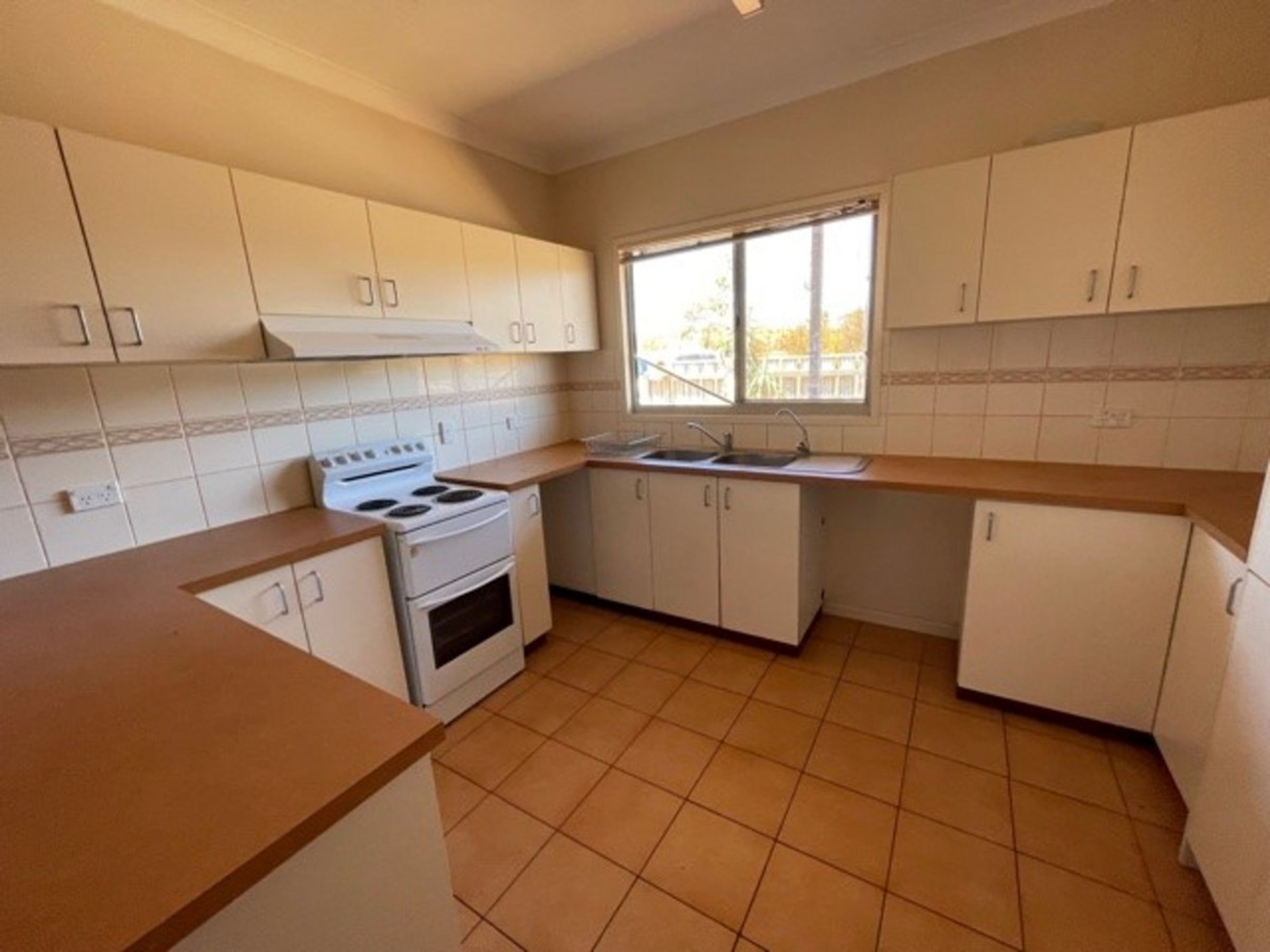 47B Nimingarra Drive, Newman, Newman - Thumbnail 3