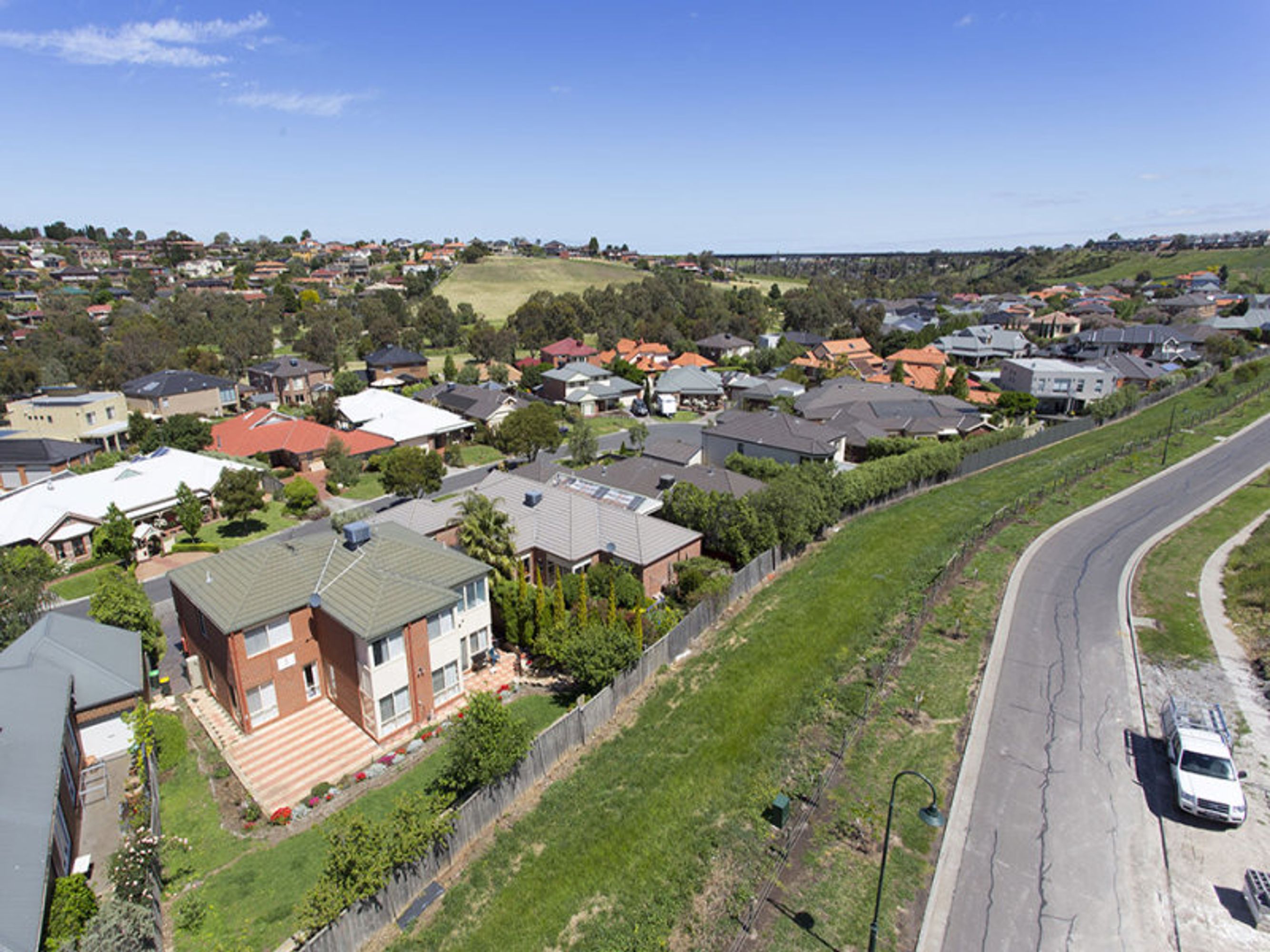 33 Primula Boulevard, Gowanbrae, VIC 3043, Gowanbrae - Thumbnail 2
