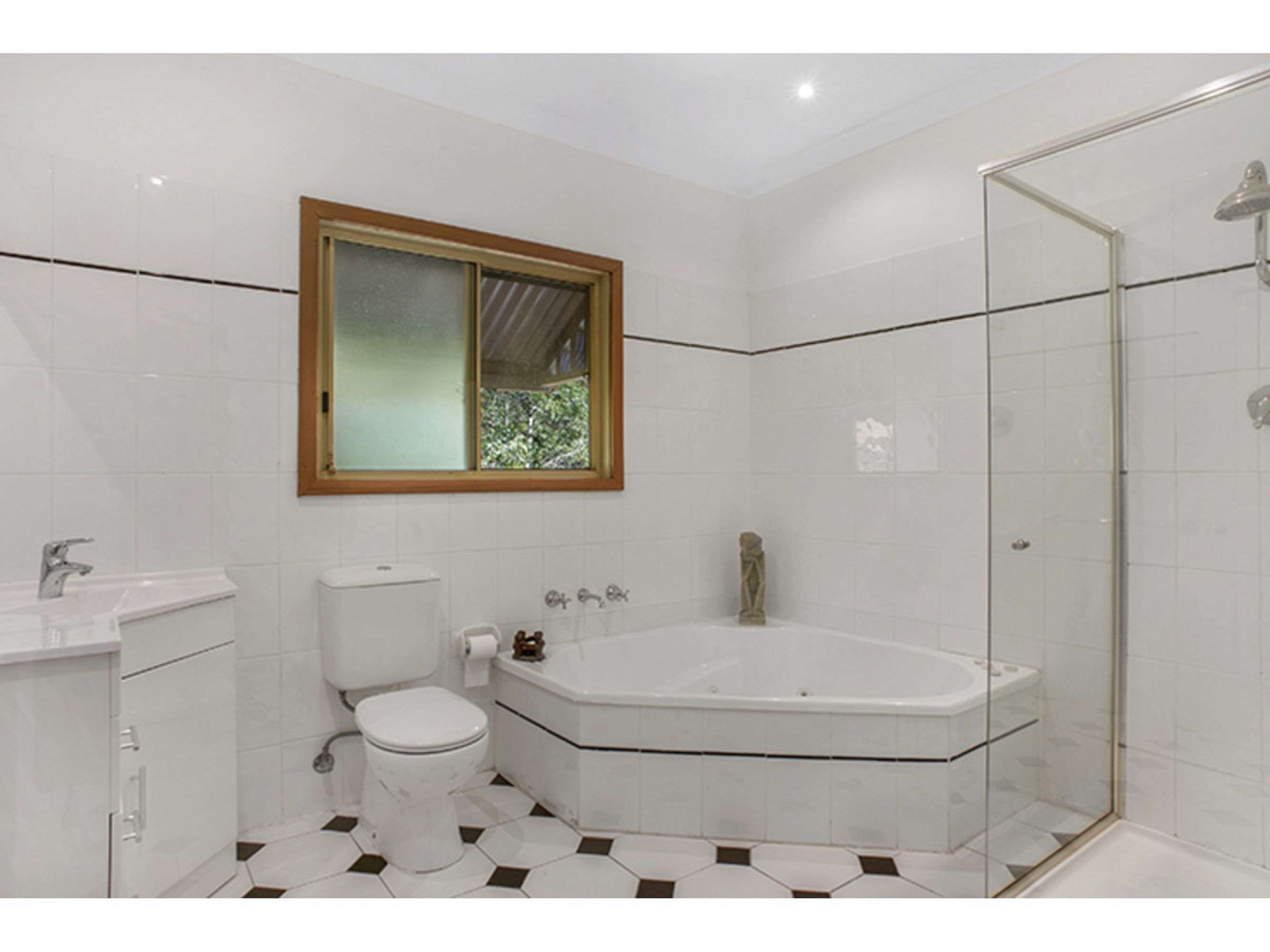 6 Talbot Road, Hazelbrook - Thumbnail 5