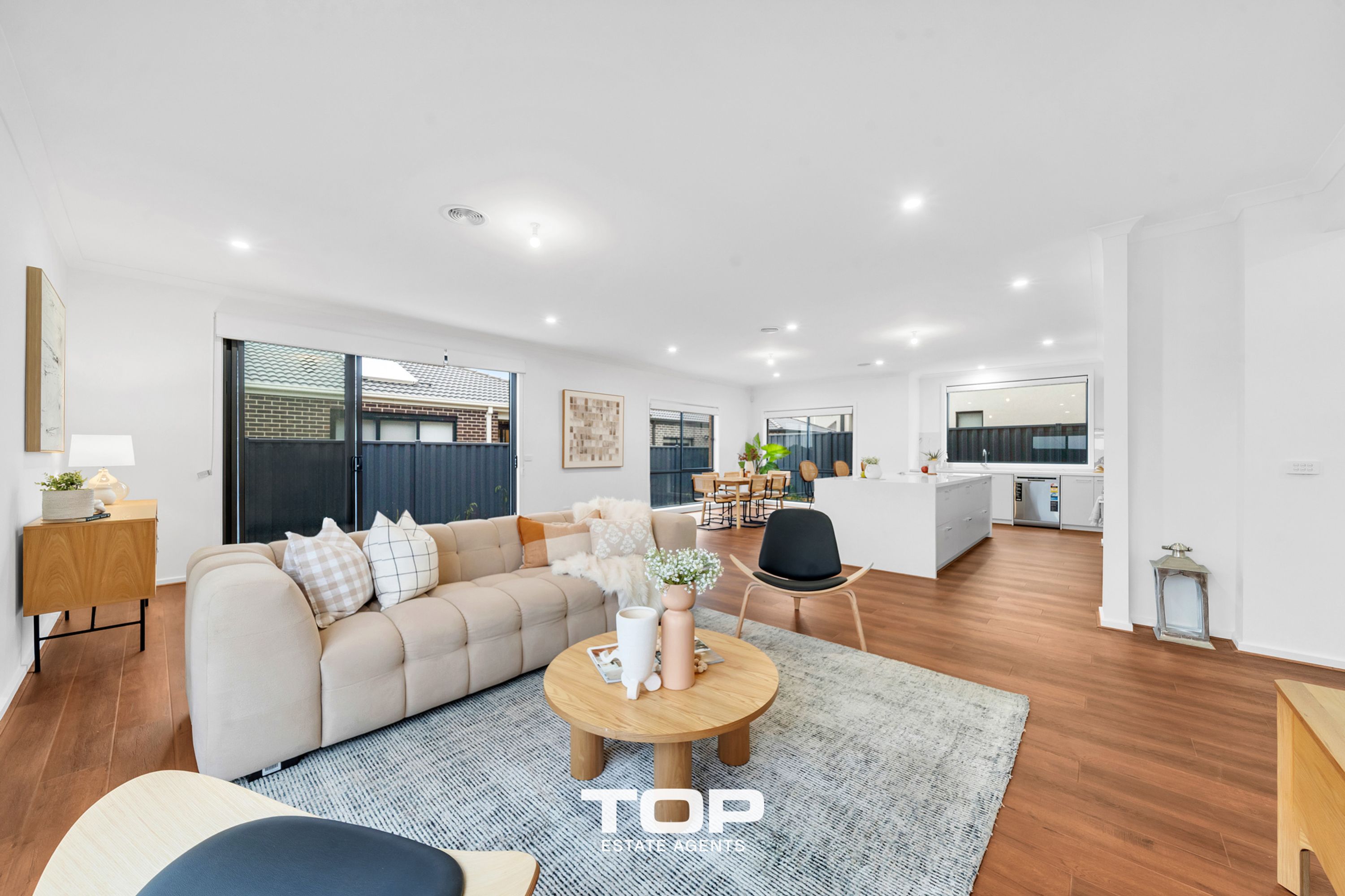32 Cavern Boulevard, Clyde North - Thumbnail 8