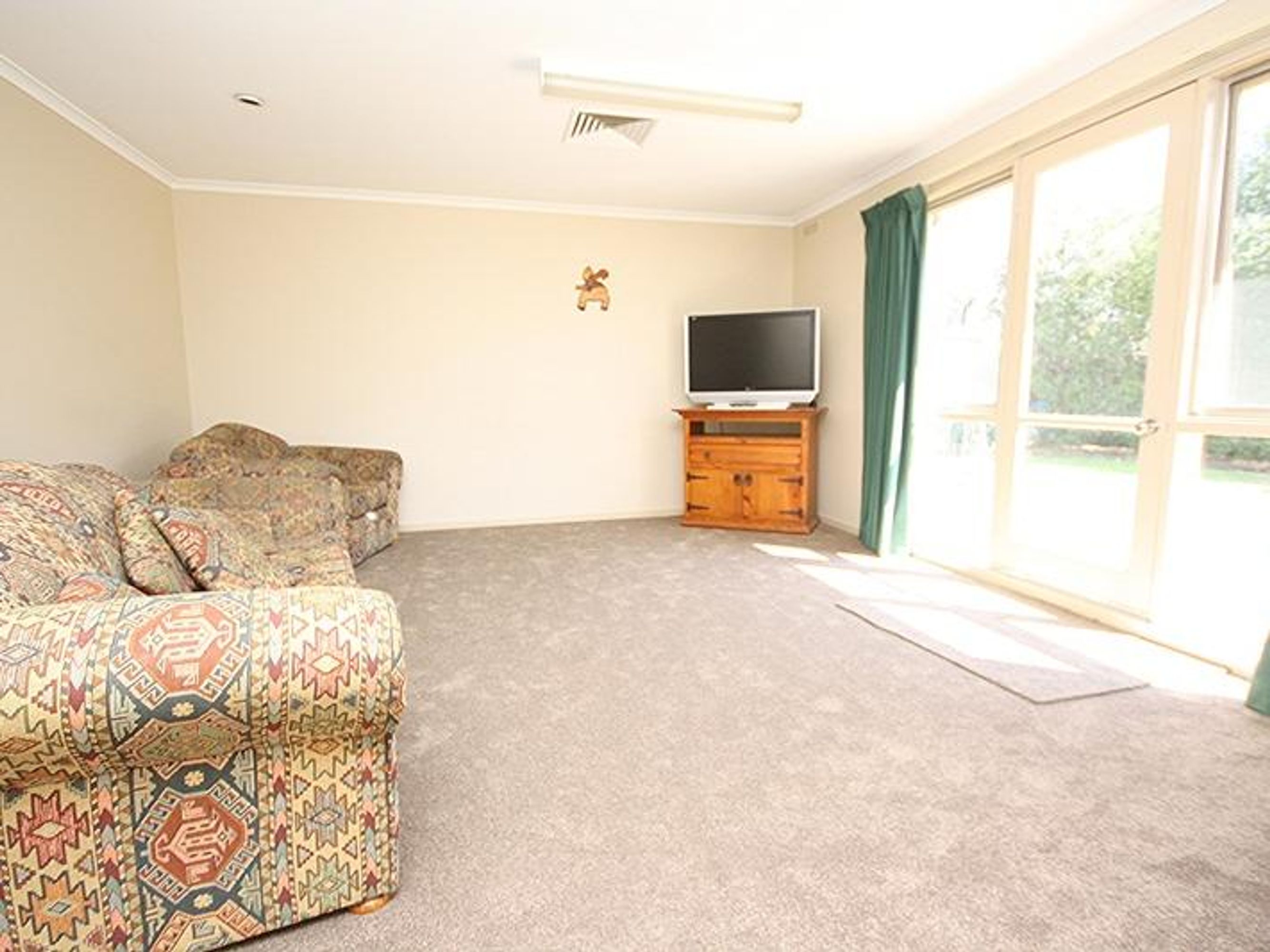 21 Churchill Road, Horsham VIC 3400, Horsham - Thumbnail 5