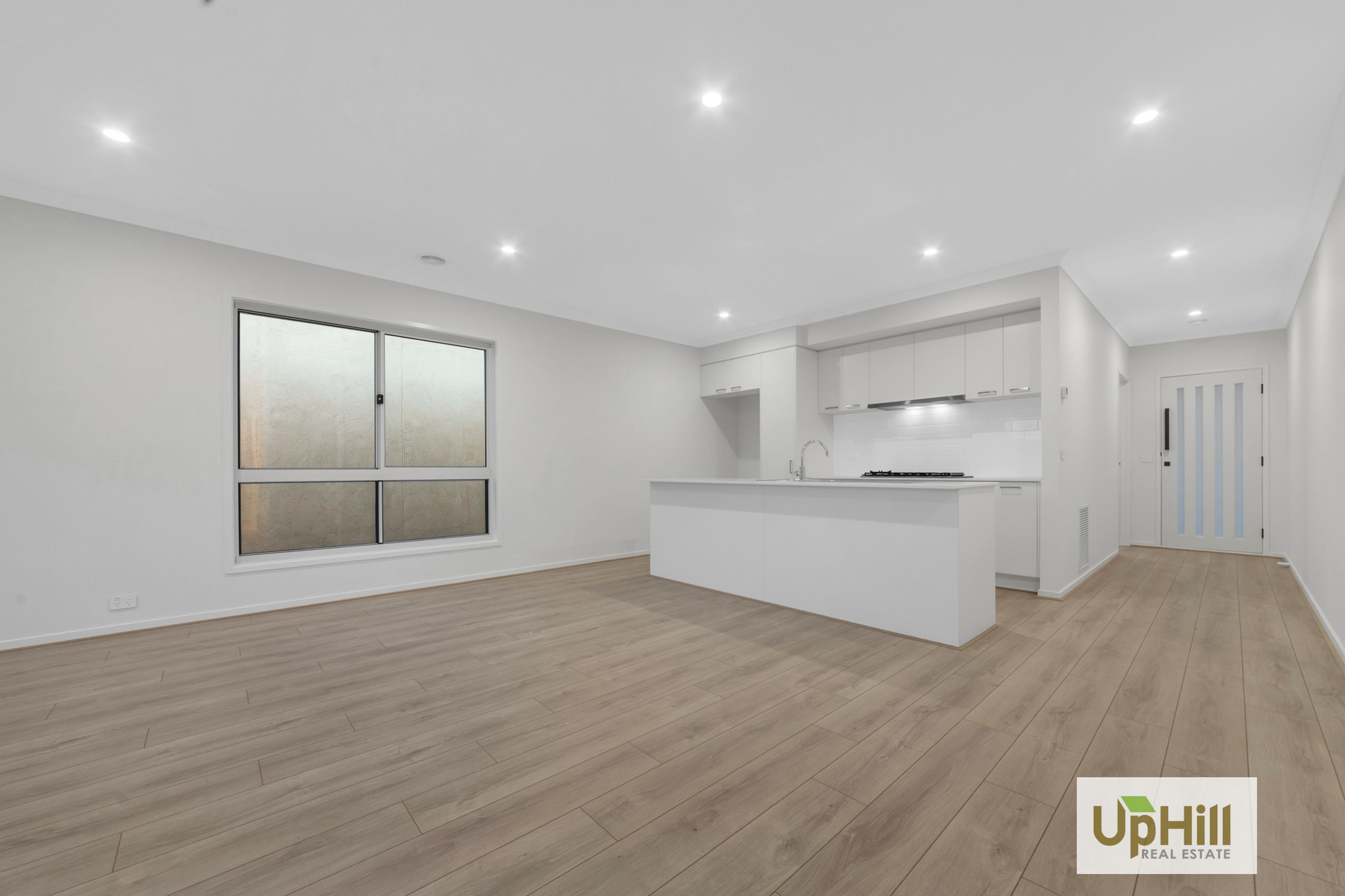 7 Cadet Way, Clyde - Thumbnail 4