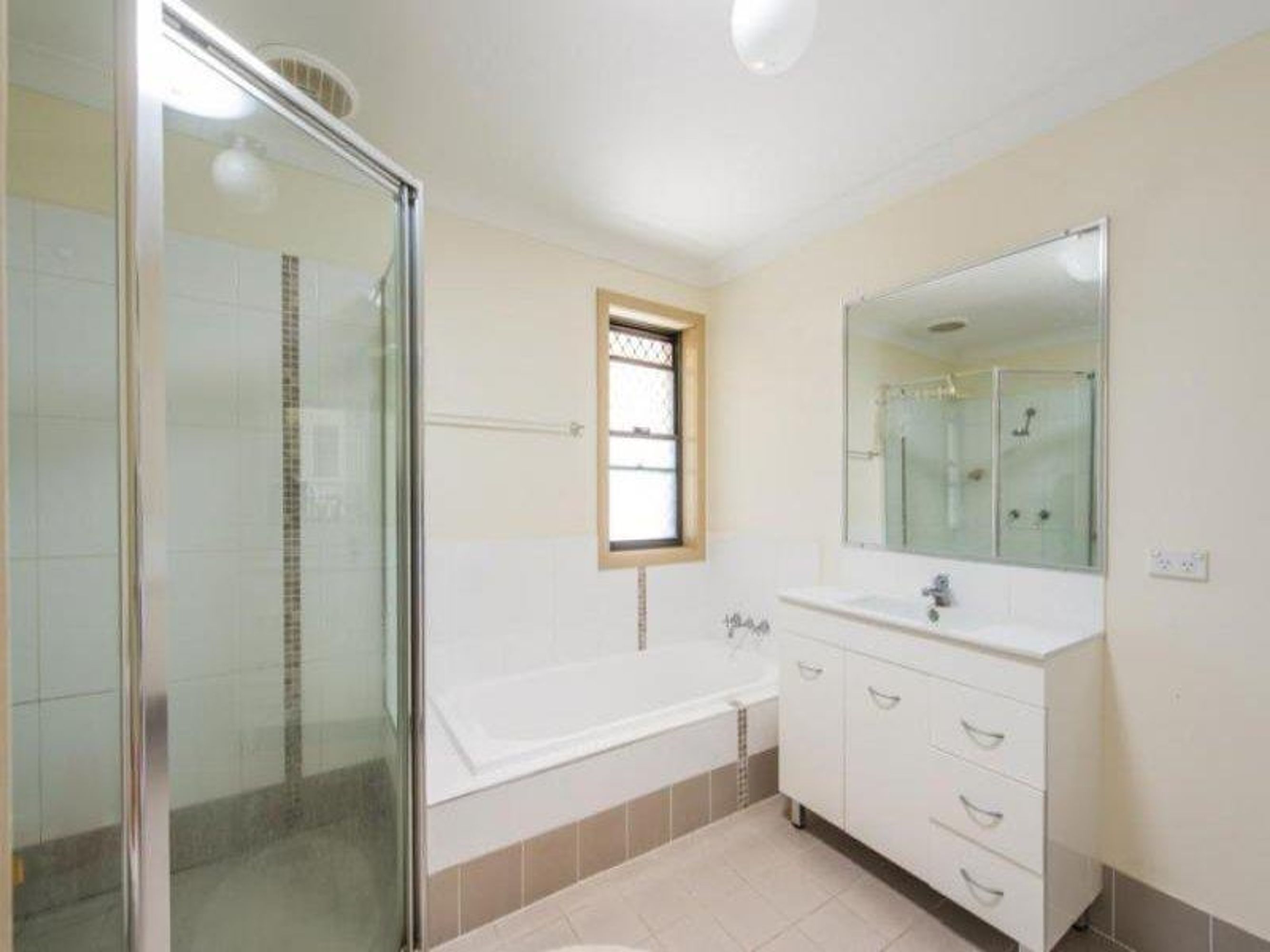 2/2/159 Mary Street, Grafton - Thumbnail 3