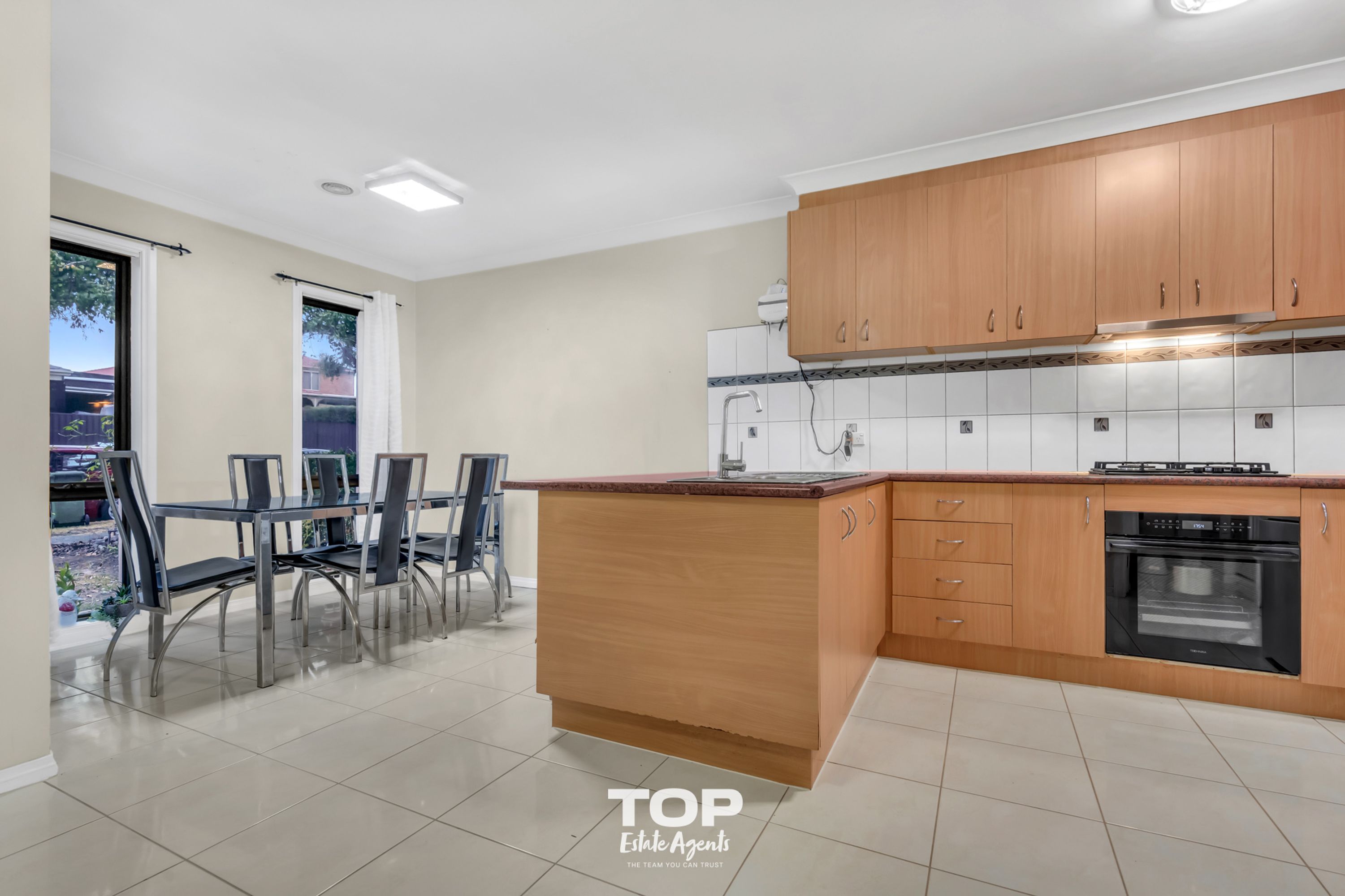 153 Hinrichsen Drive, Hallam - Thumbnail 4