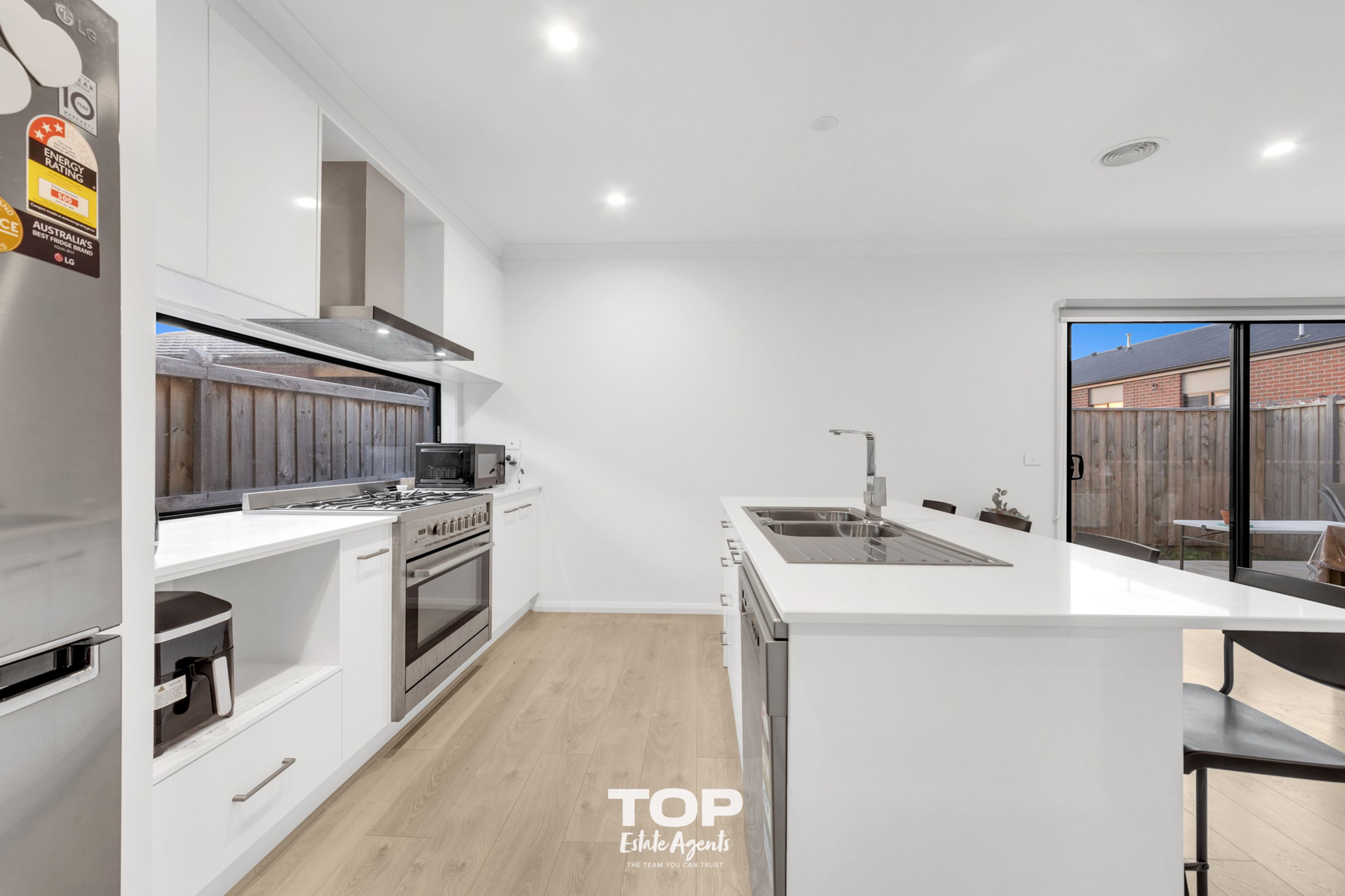 22 Ironstone Street, Cranbourne East - Thumbnail 4