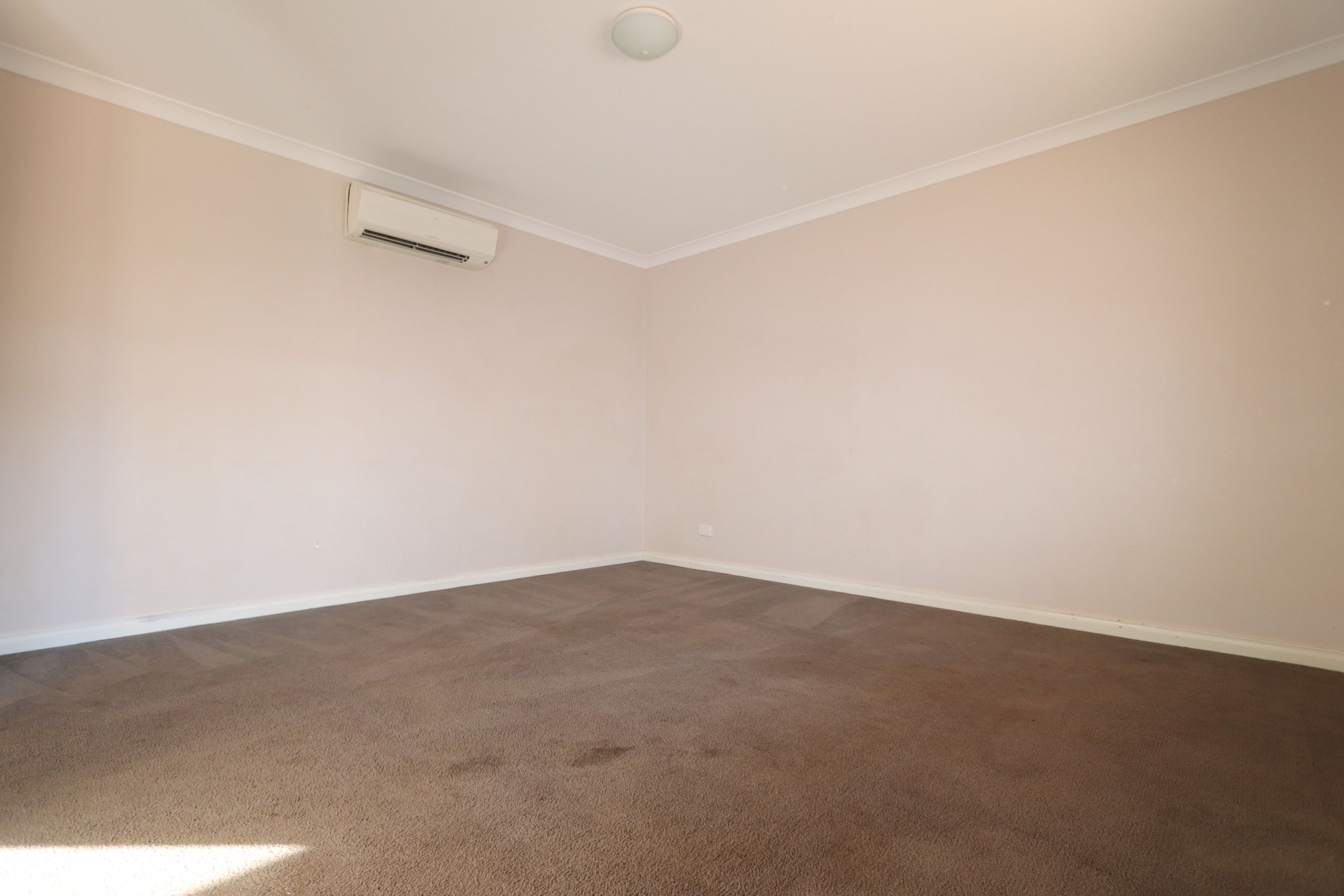 13/4 Reynolds Place, South Hedland, South Hedland - Thumbnail 2
