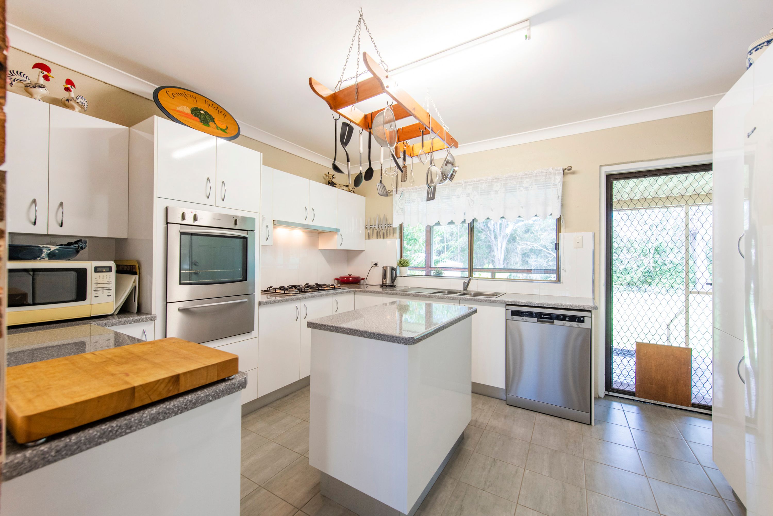 1308 Summerland Way, Mountain View - Thumbnail 4