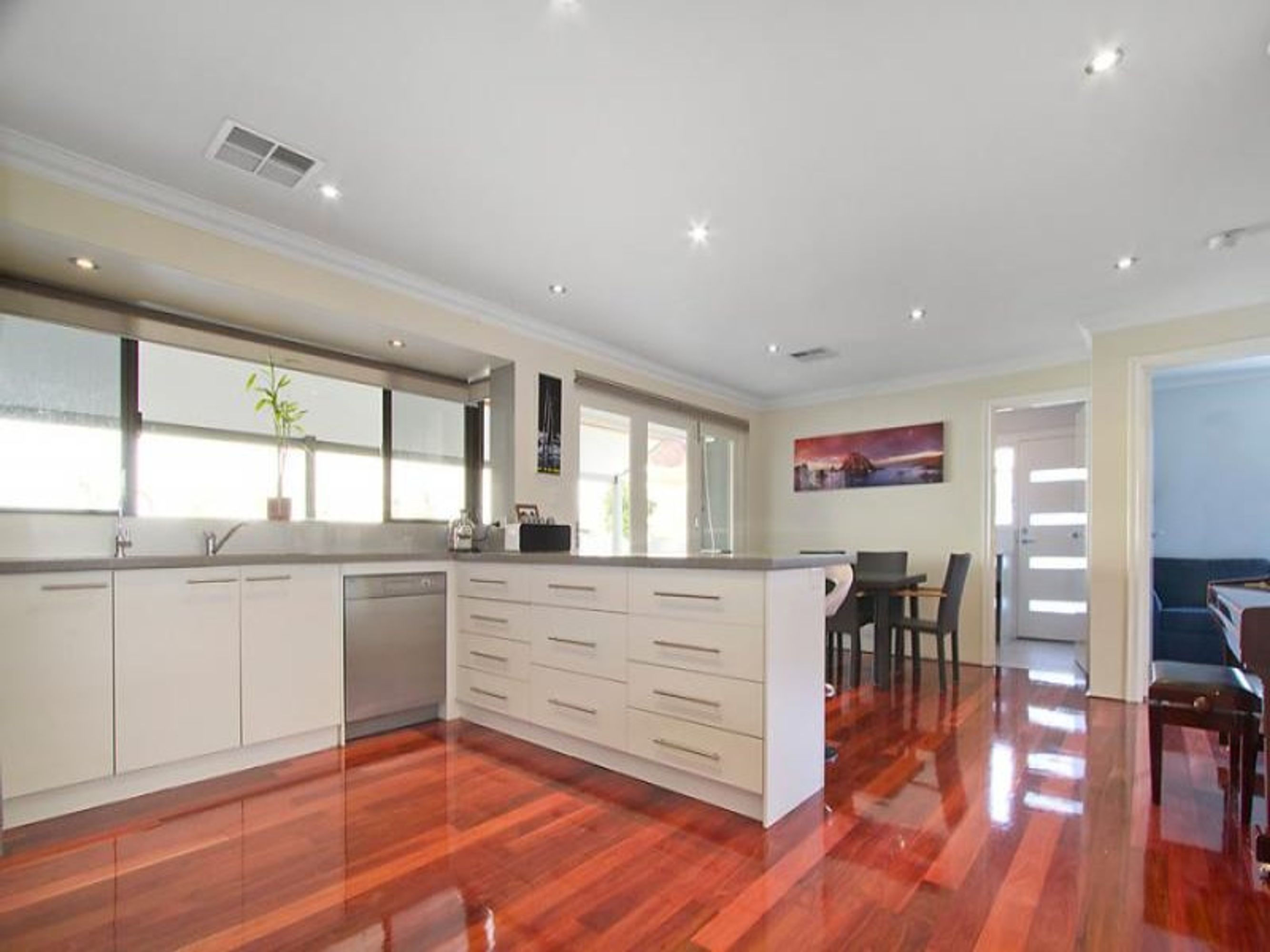 10 Macaulay Avenue, Duncraig - Thumbnail 6