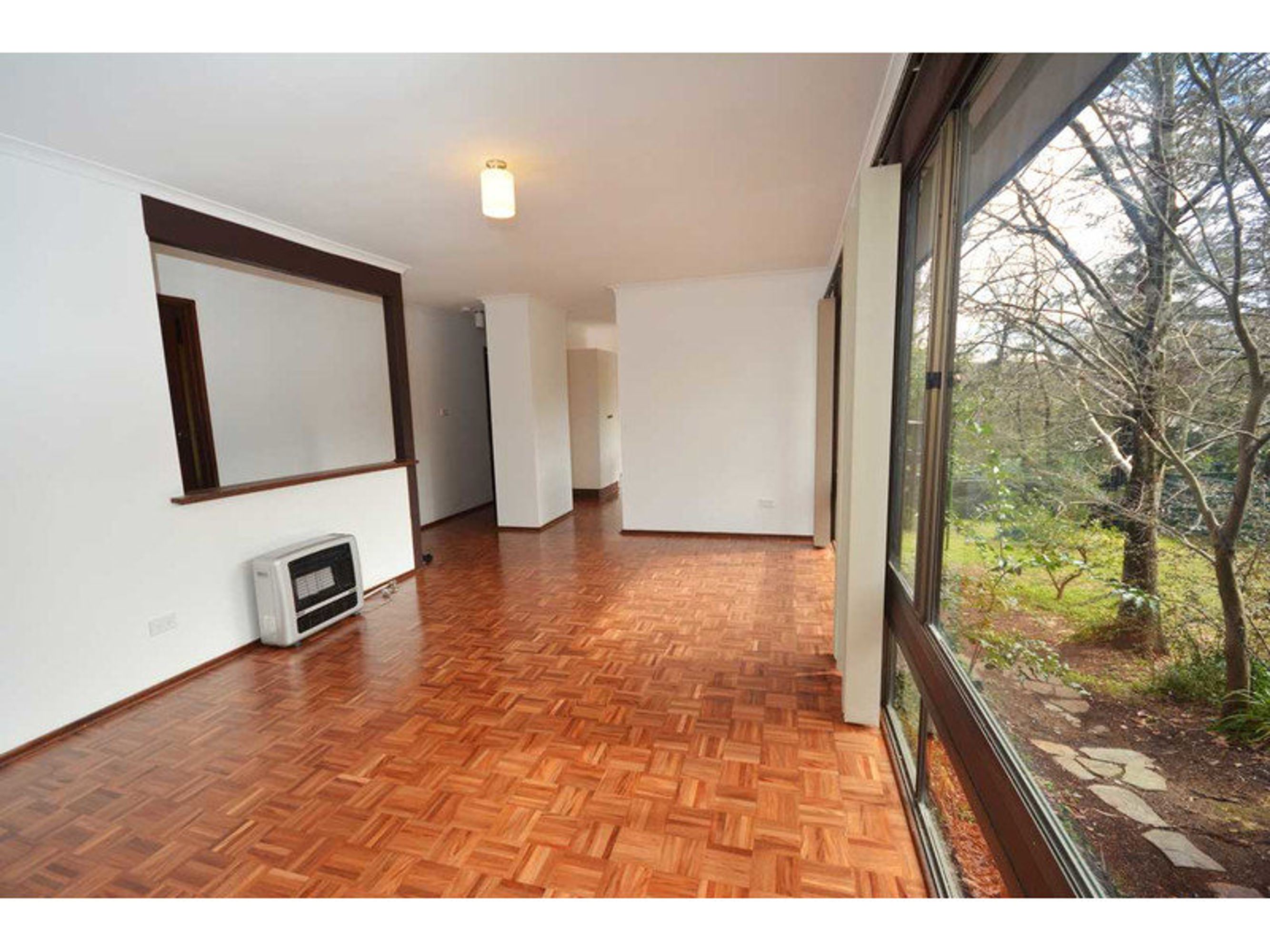 2 Myrtle Street, Katoomba - Thumbnail 2