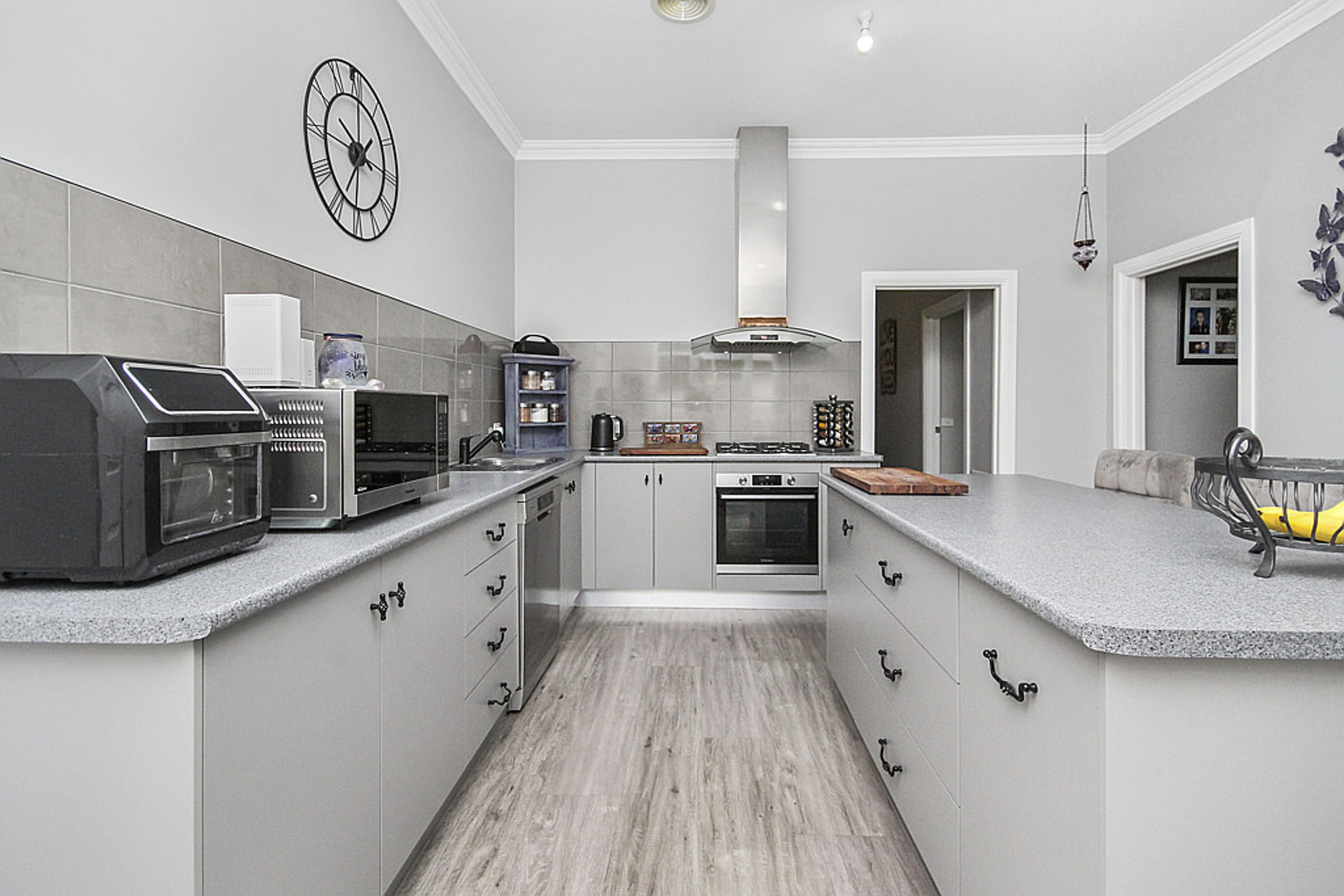 24 Frederick Street, Horsham VIC 3400, Horsham - Thumbnail 3