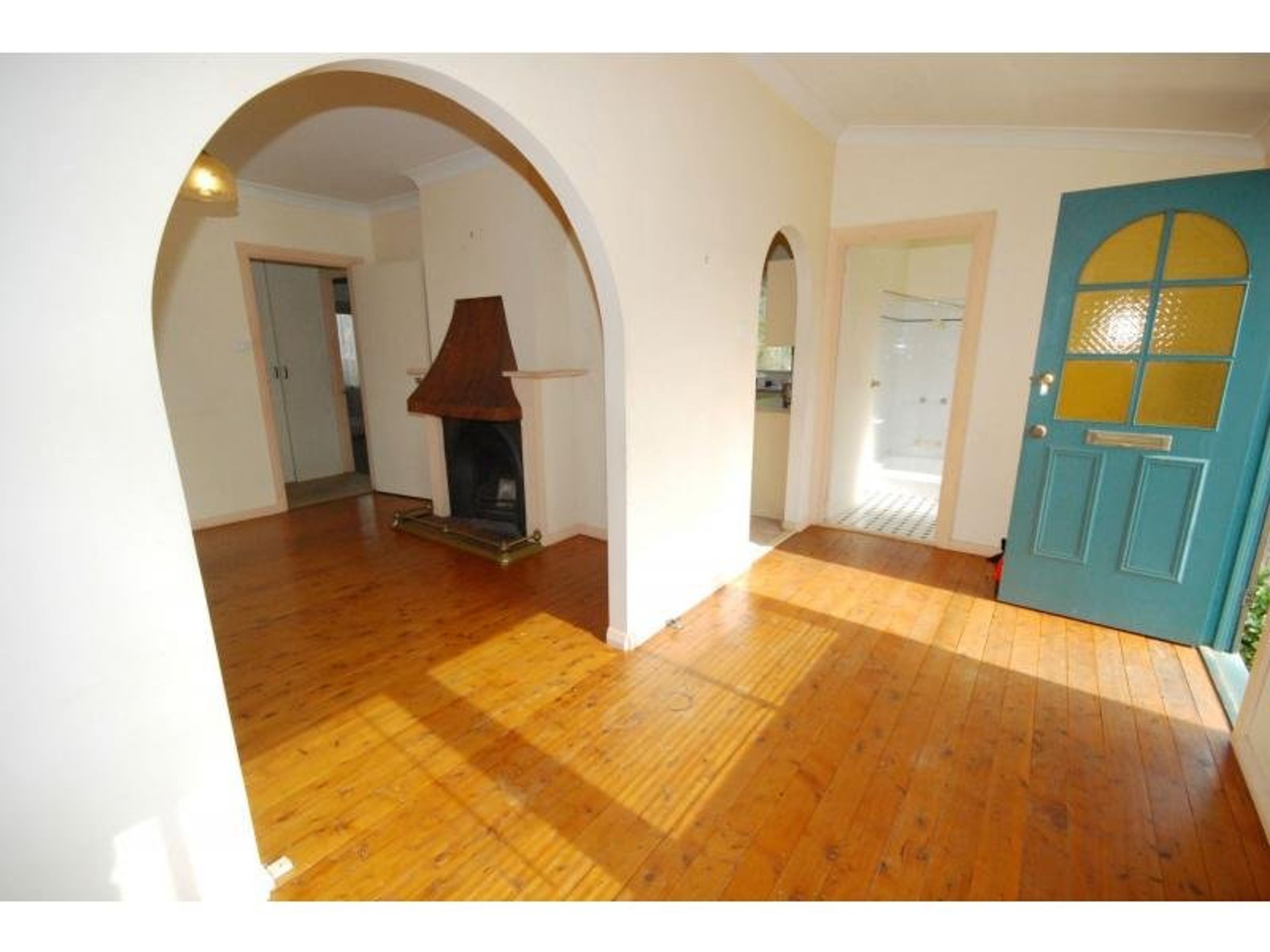 34 Barton Street, Katoomba - Thumbnail 3