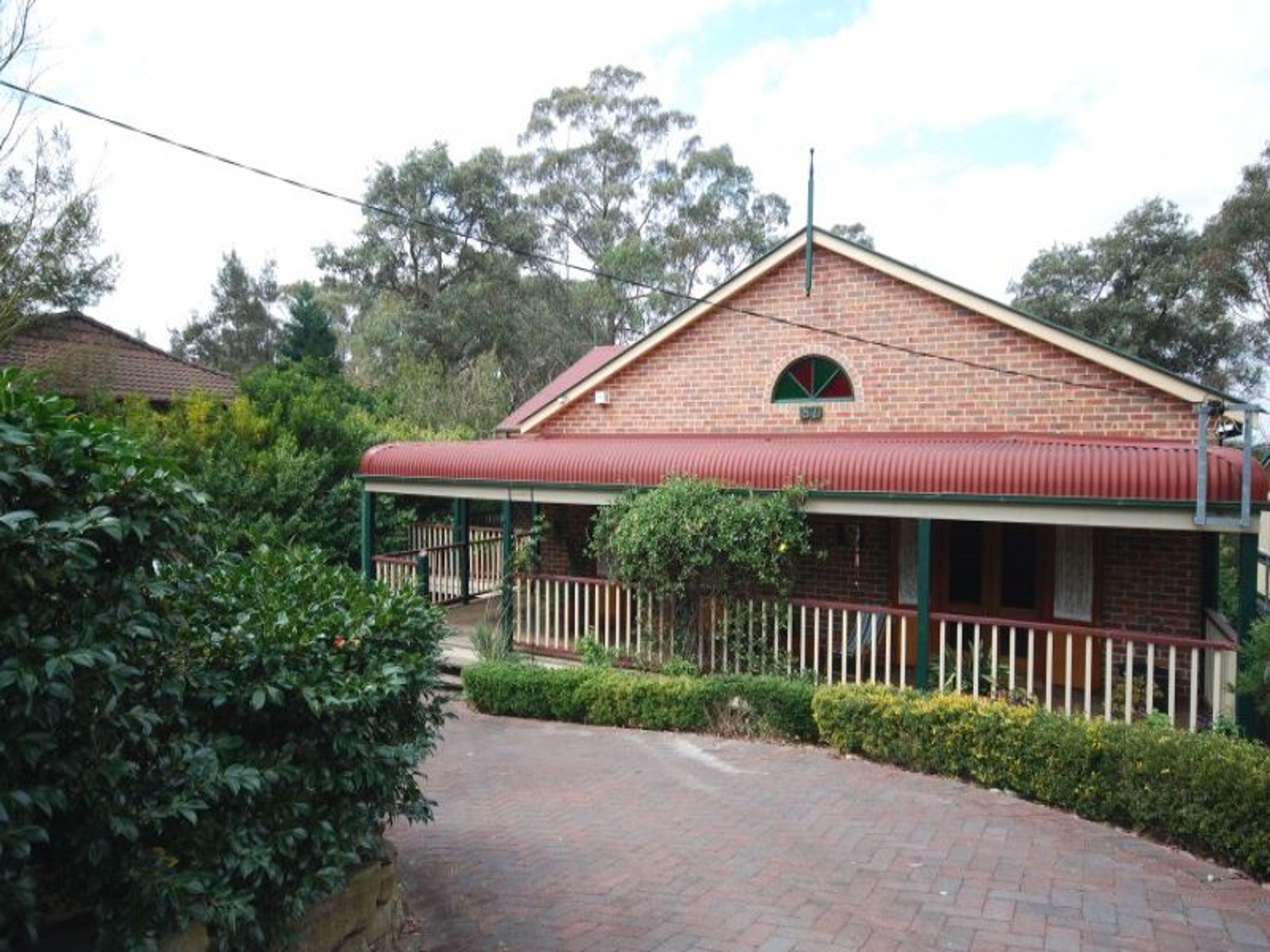 87 Roberts Parade, Hawkesbury Heights - Image 1