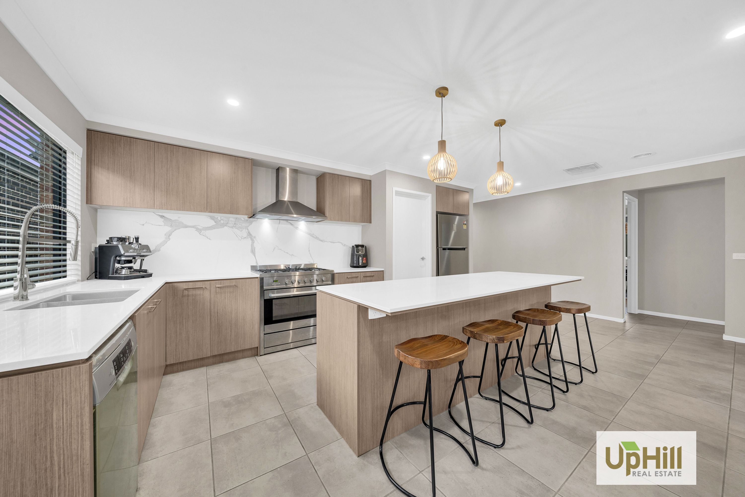 11 Magenta Street, Clyde North - Thumbnail 7