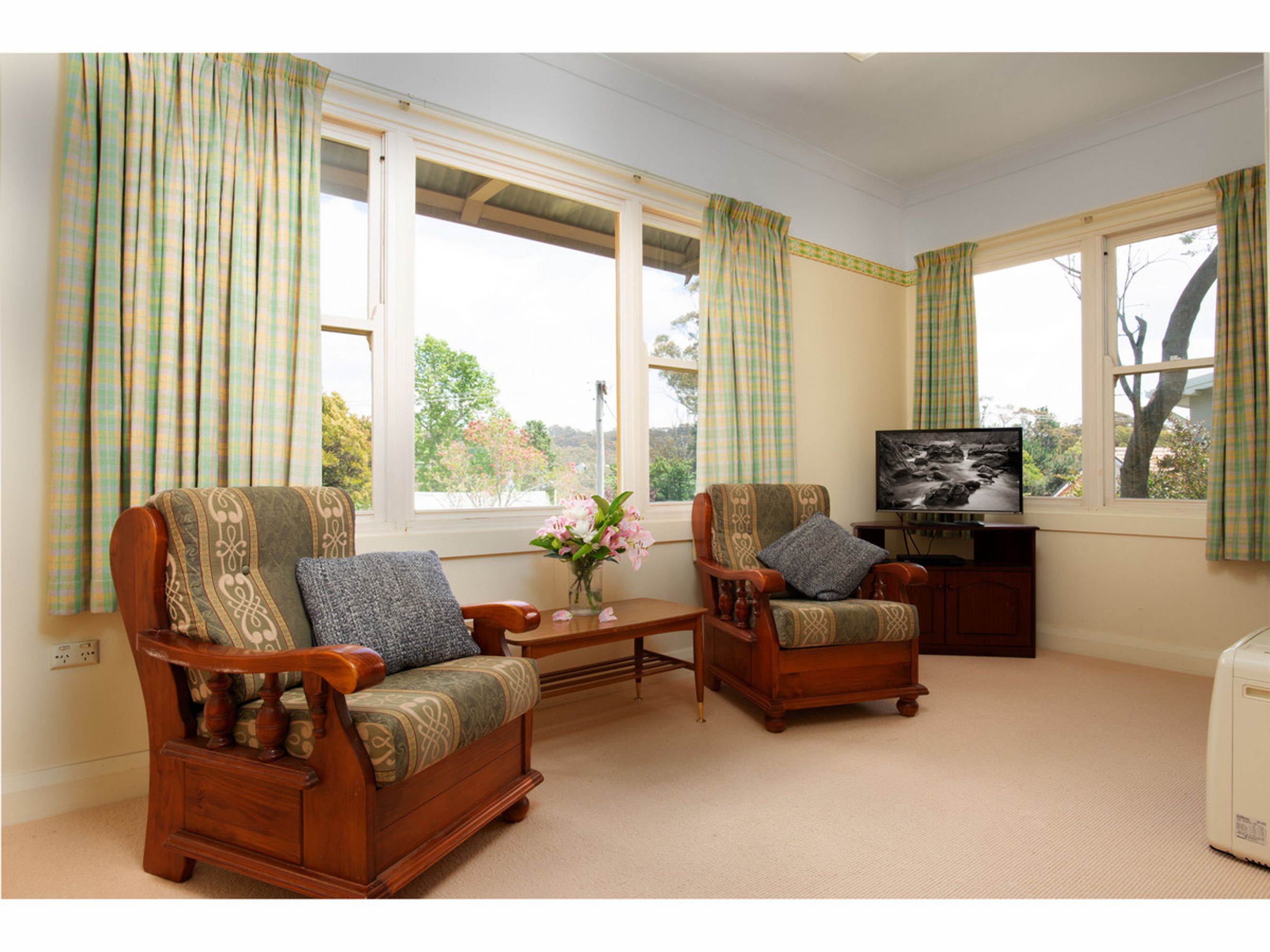 99 Cascade Street, Katoomba - Thumbnail 3