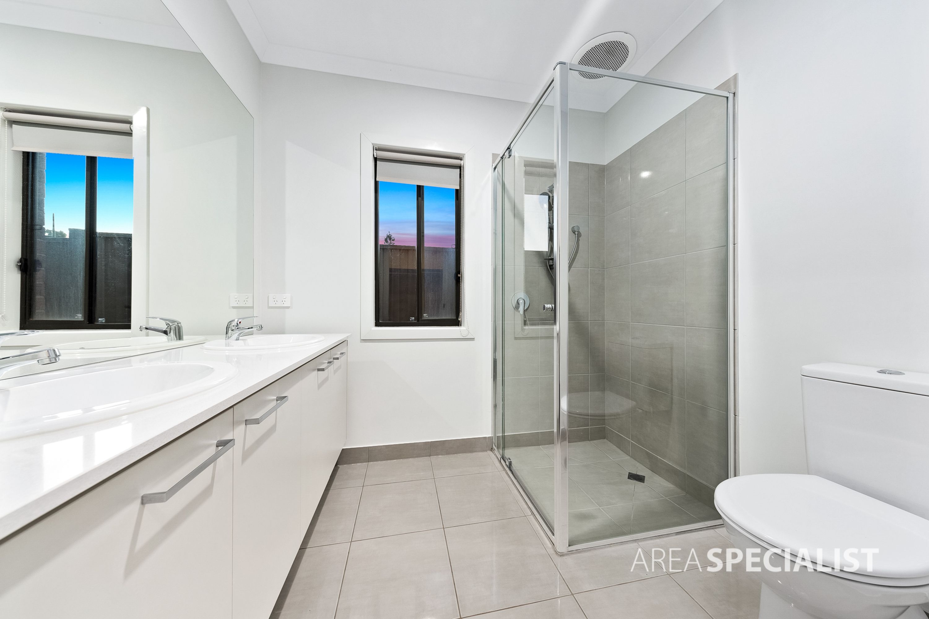 4 Ambervue Drive, Cobblebank VIC 3338, Cobblebank - Thumbnail 7