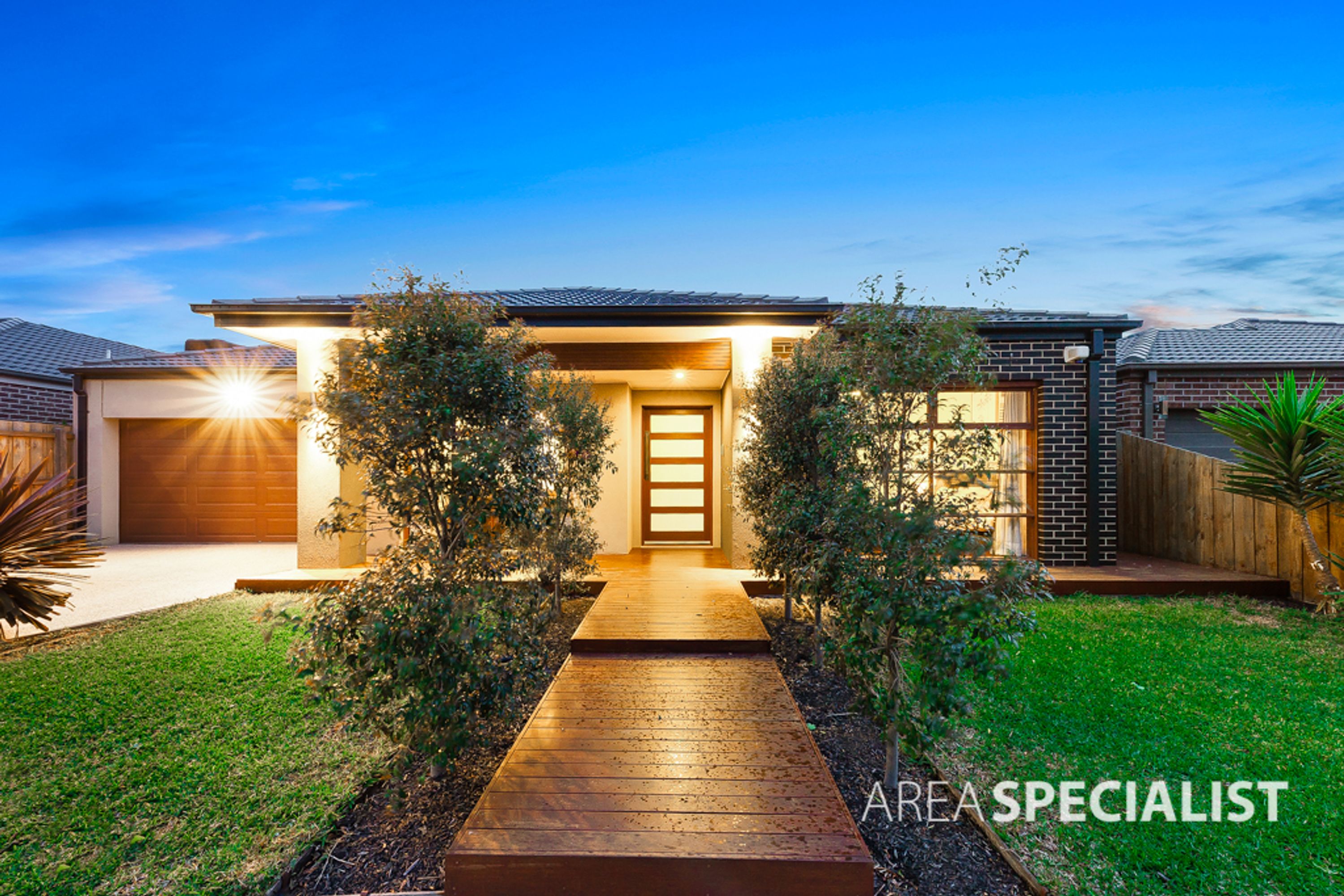 8 Phoenix Grove, Fraser Rise VIC 3336, Fraser Rise - Thumbnail 3