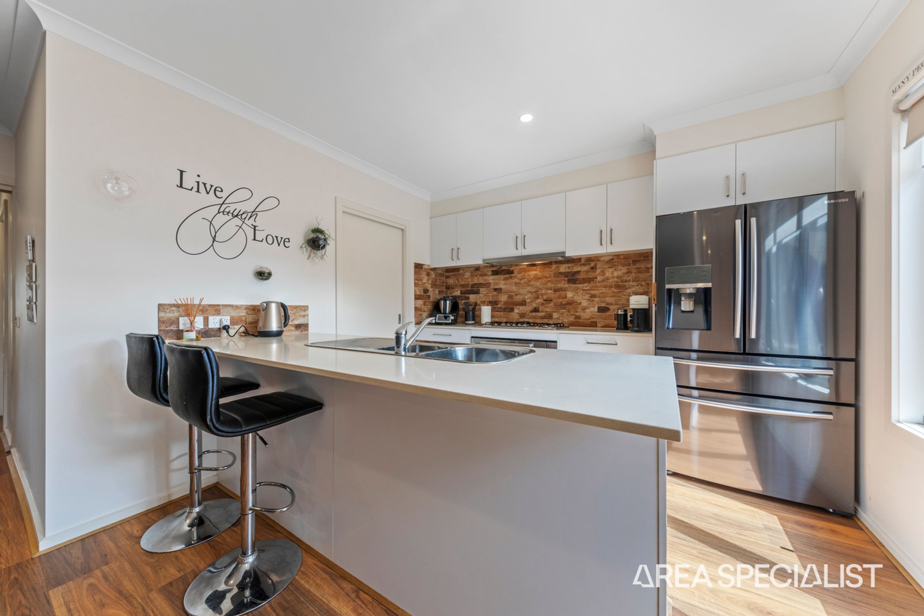 58 Armidale Drive, Pakenham - Thumbnail 4