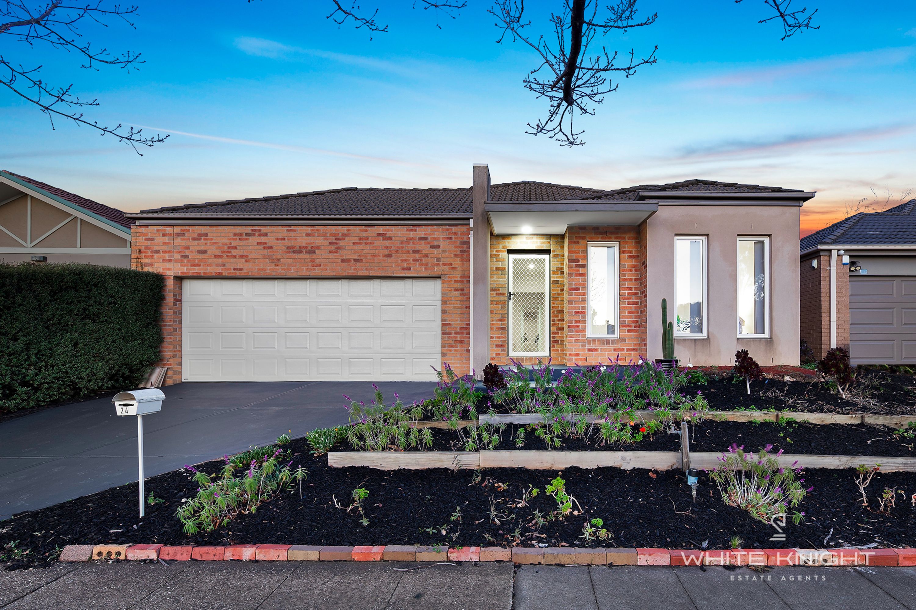 24 Glen Drouitt Drive, Caroline Springs VIC 3023, Caroline Springs - Thumbnail 2