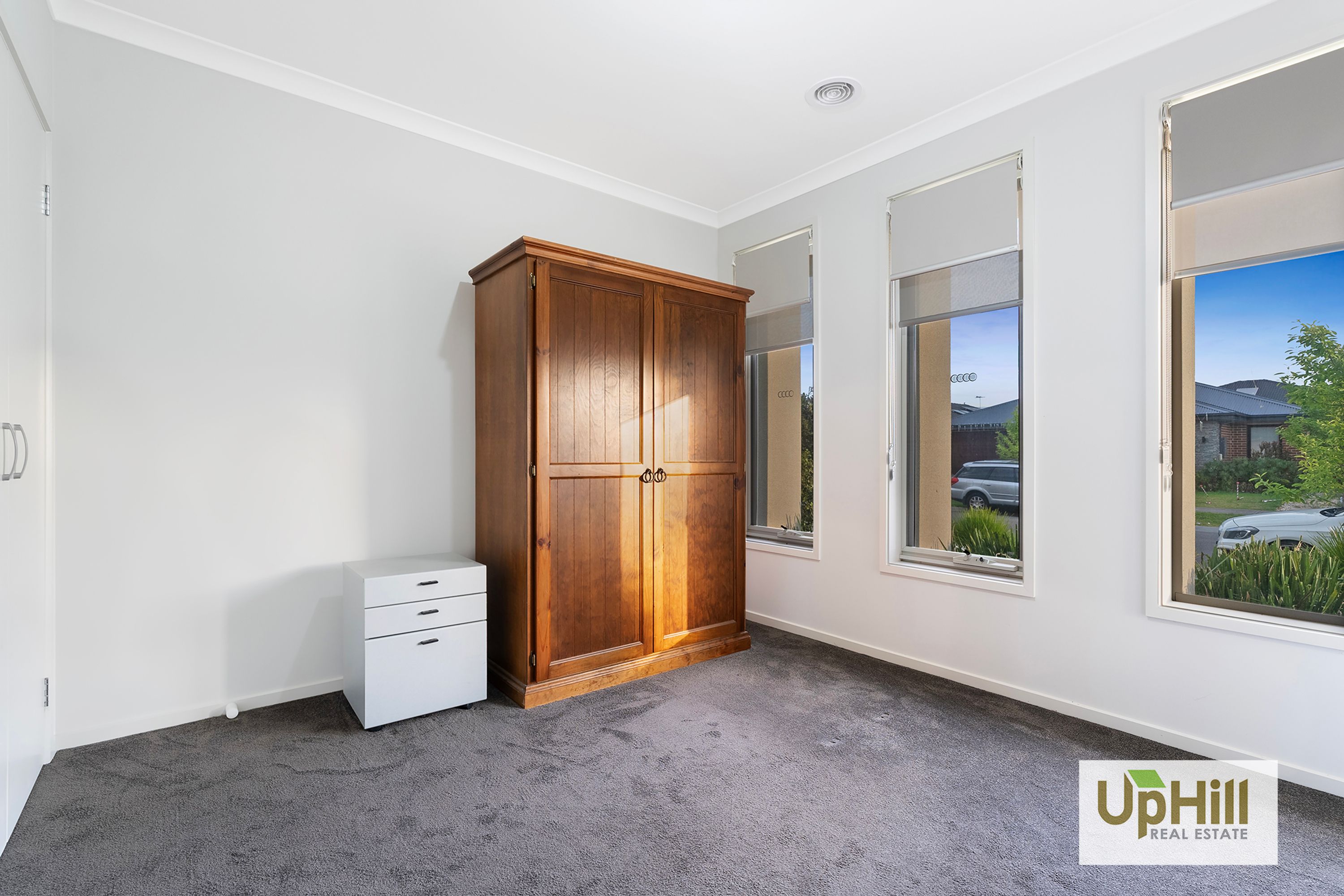 11 Guernsey Street, Clyde North - Thumbnail 2