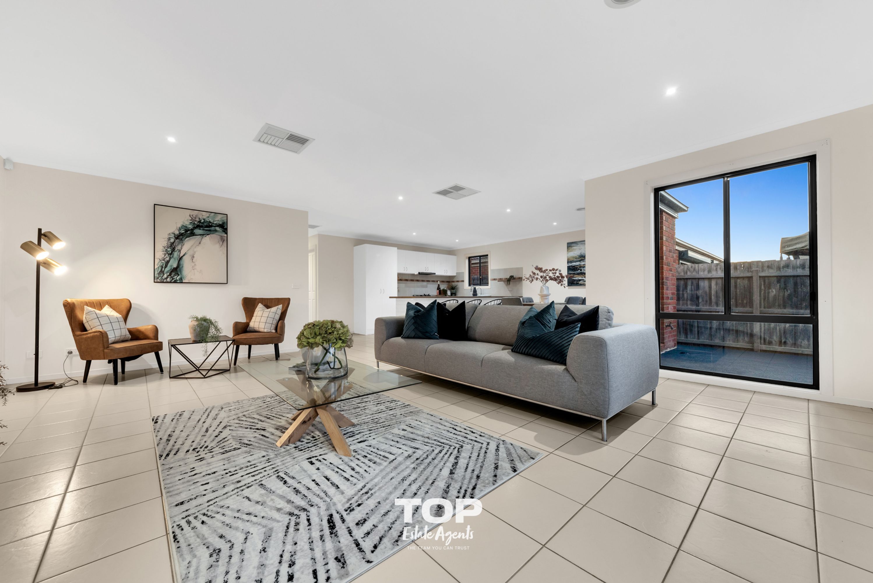 61 Golden Grove Drive, Narre Warren South - Thumbnail 2