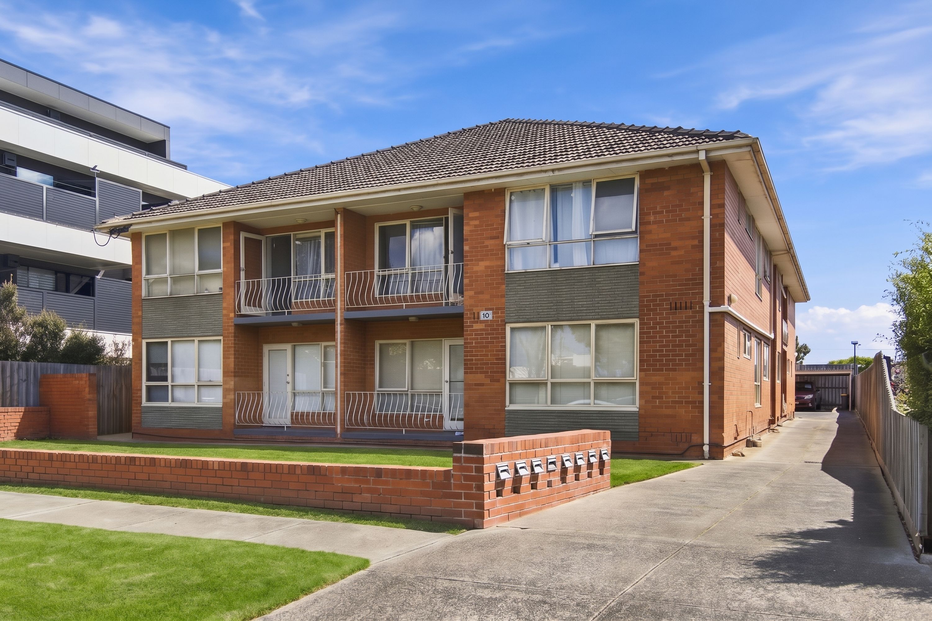 1-8/10 Albert Avenue, Springvale - Image 1