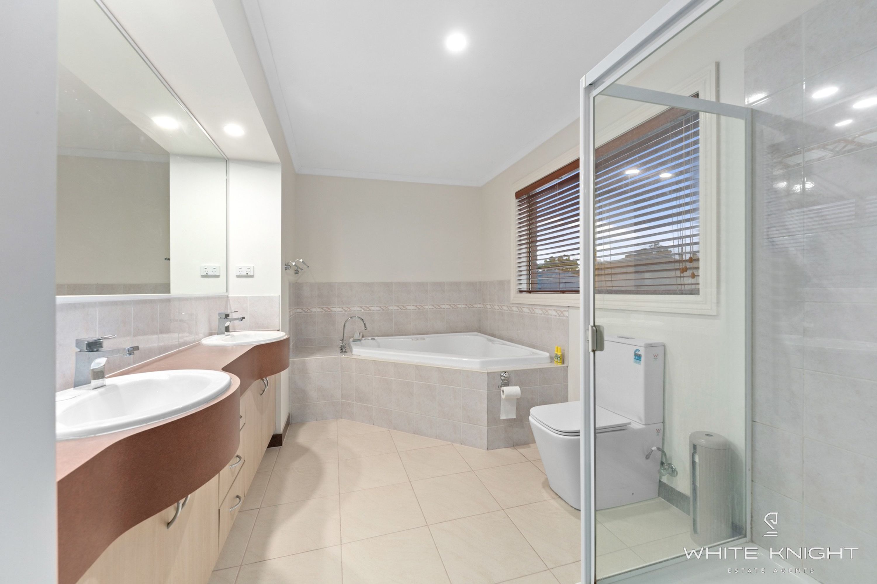 16 Coomgarie Terrace, Cairnlea VIC 3023, Cairnlea - Thumbnail 4