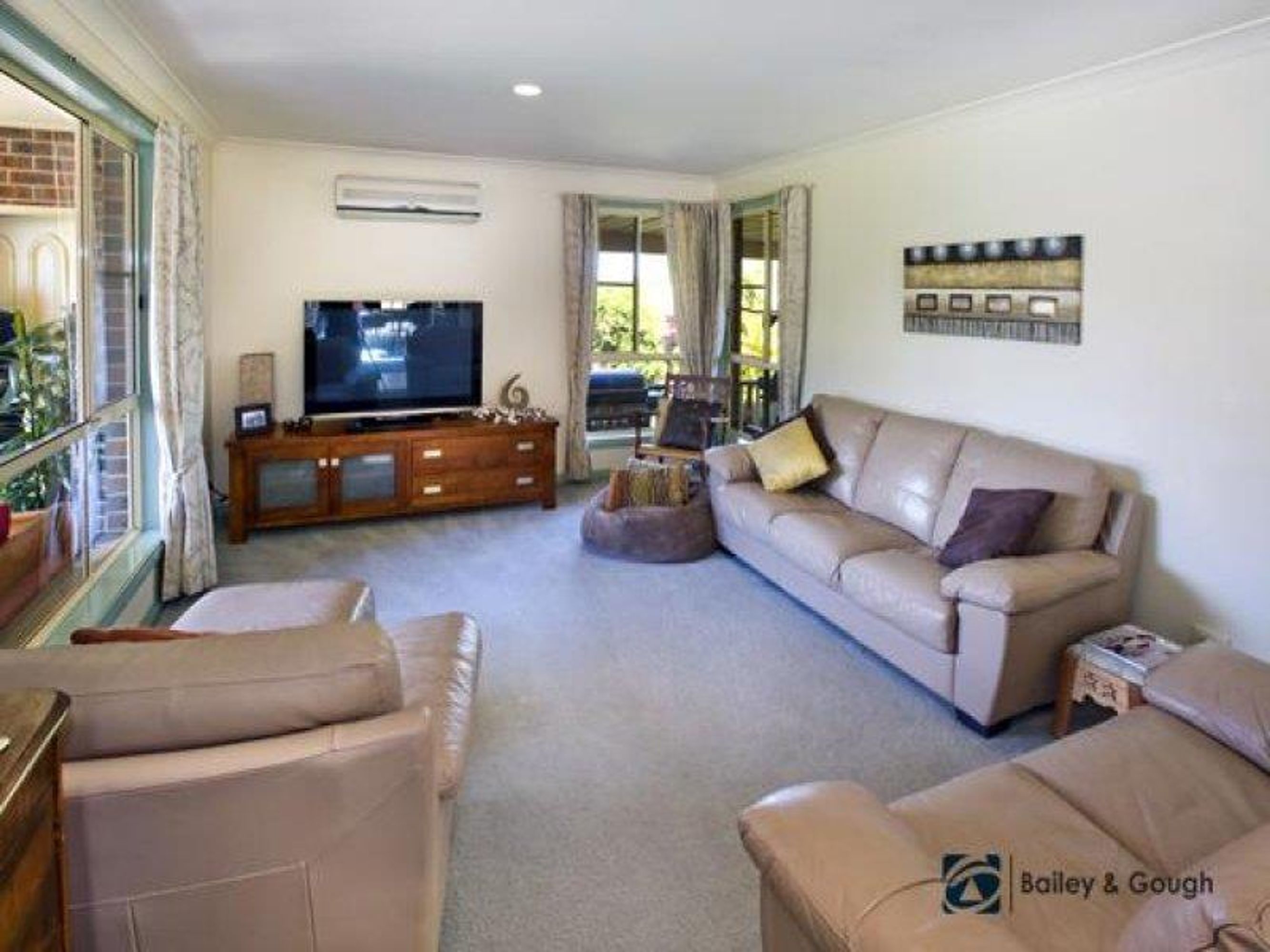 22 Hillside Drive, Junction Hill - Thumbnail 5